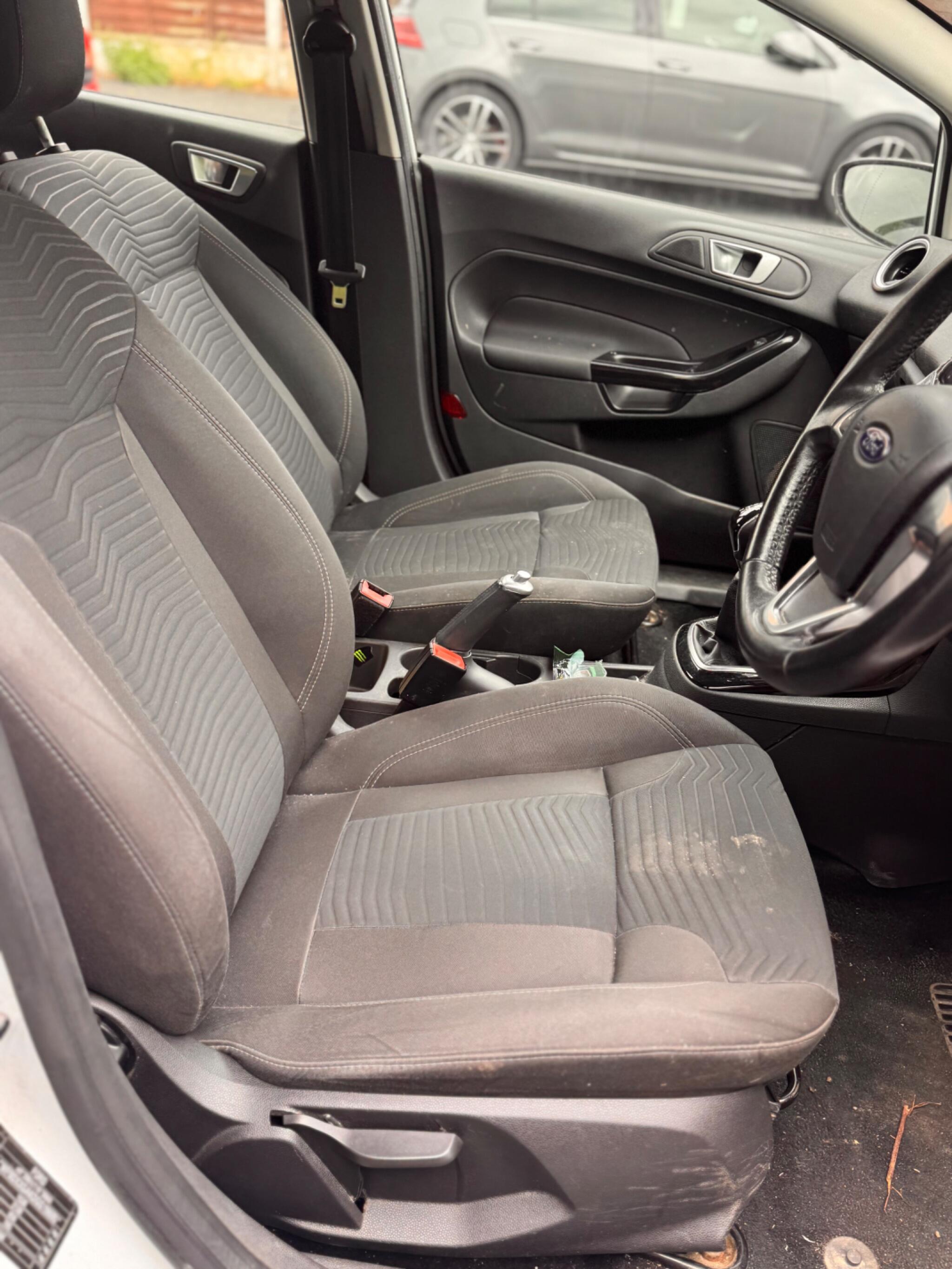 Ford Fiesta view 8