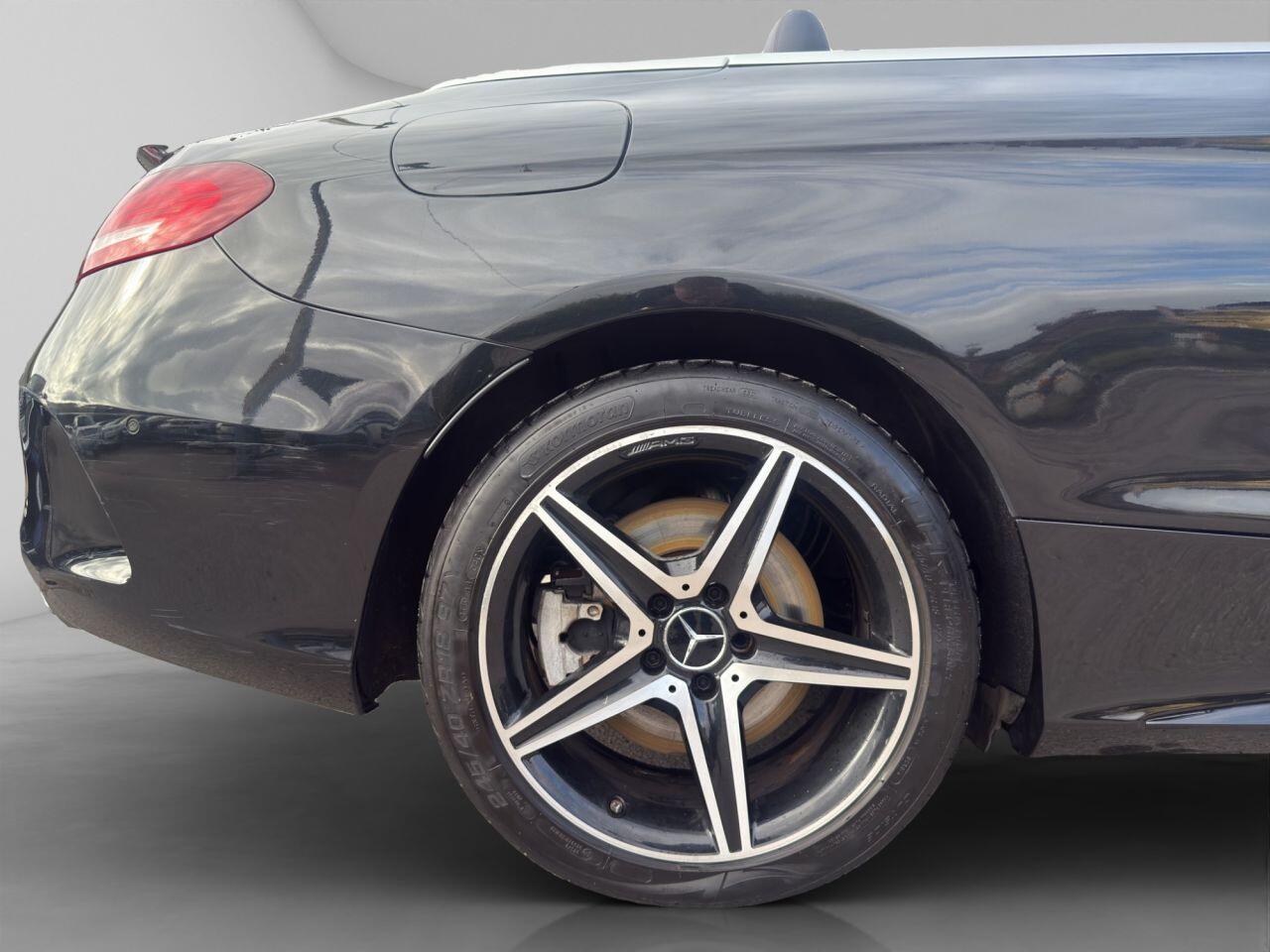 Mercedes-Benz C Class view 29
