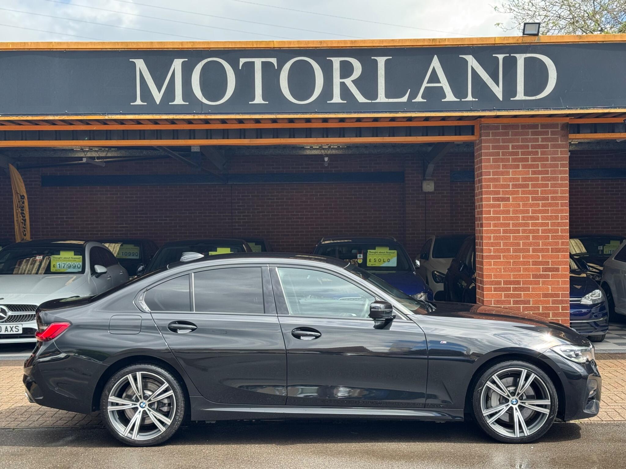 BMW 3 Series view 5