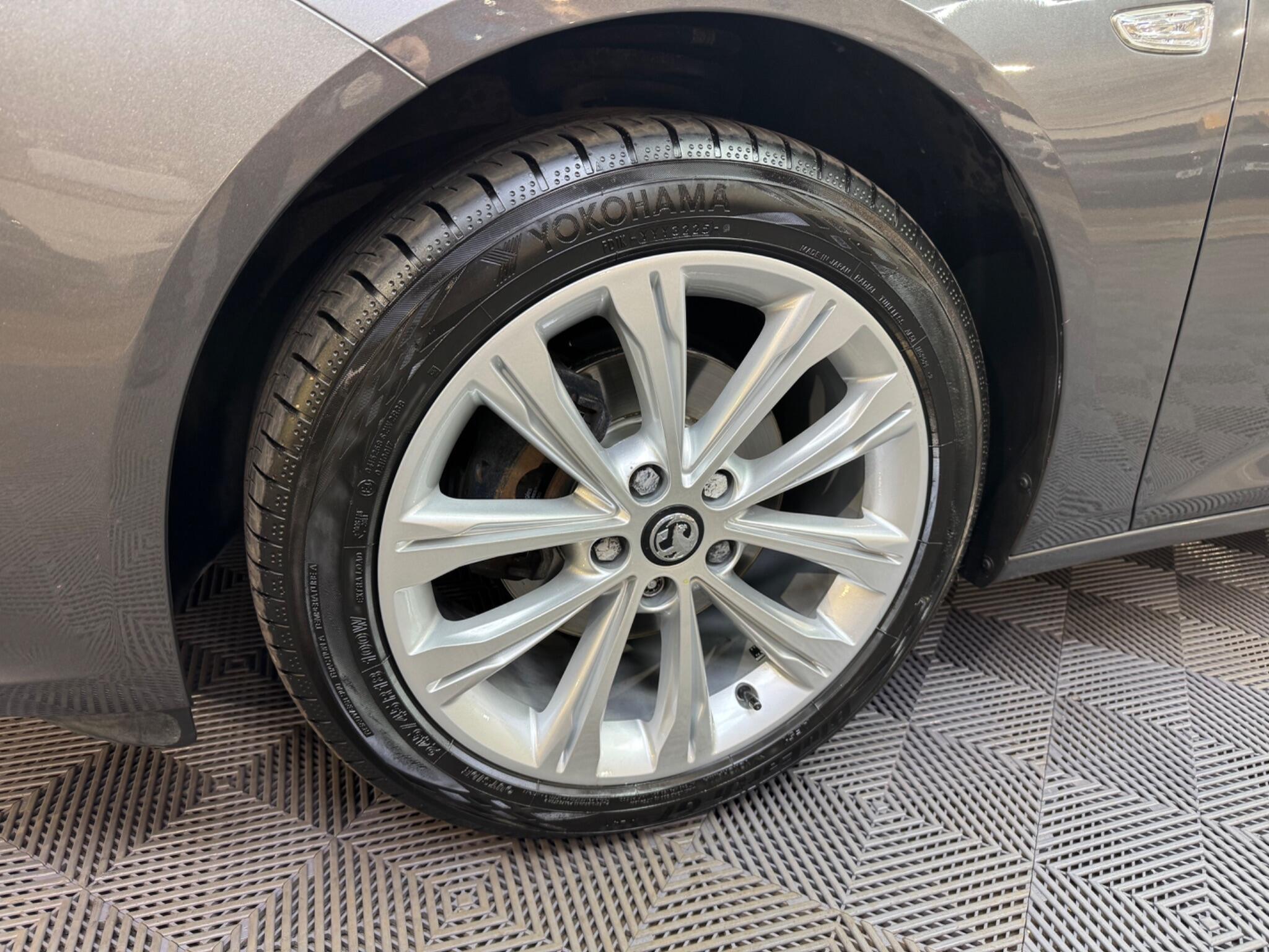 Vauxhall Insignia view 20