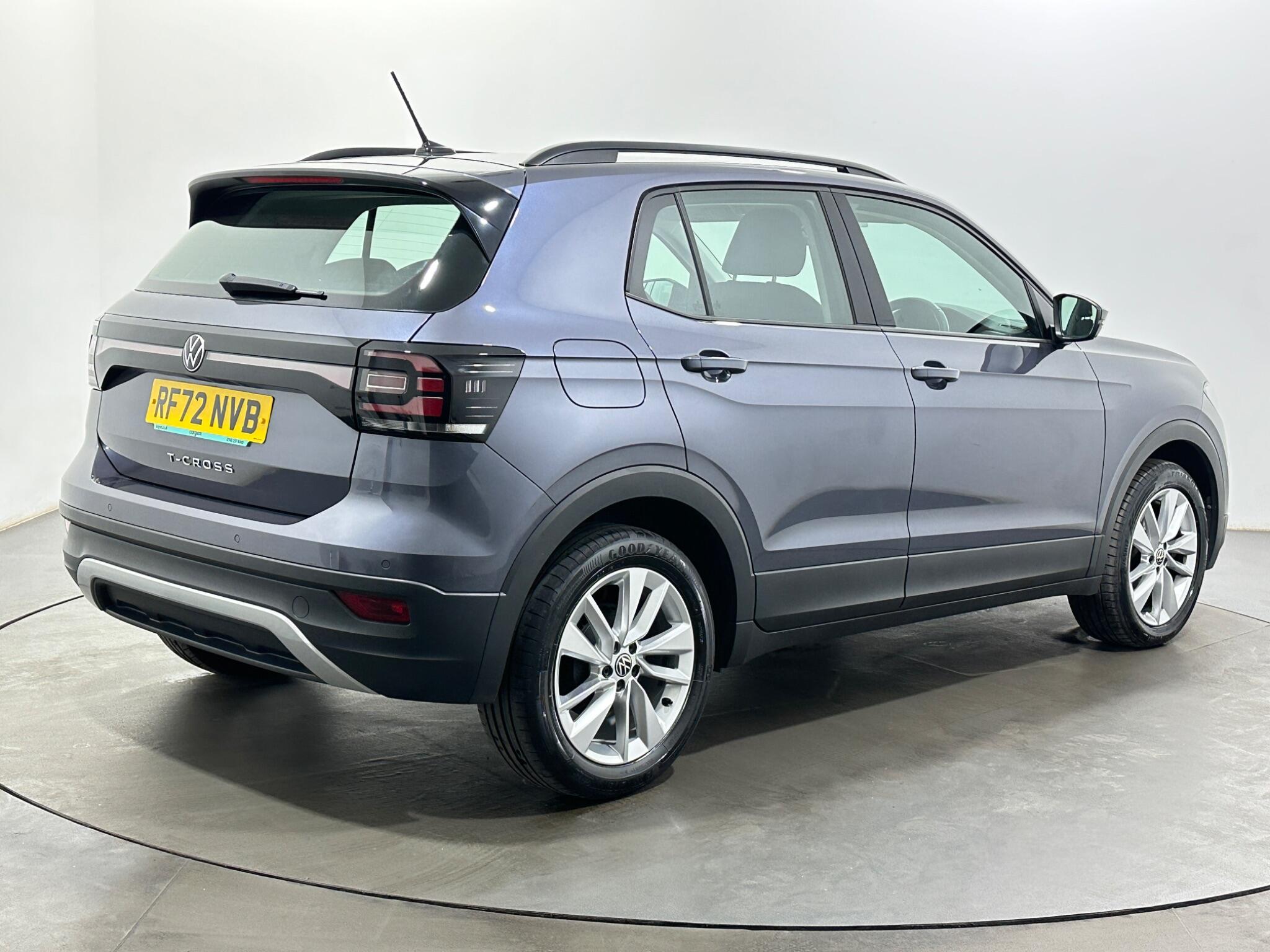 Volkswagen T-Cross view 8