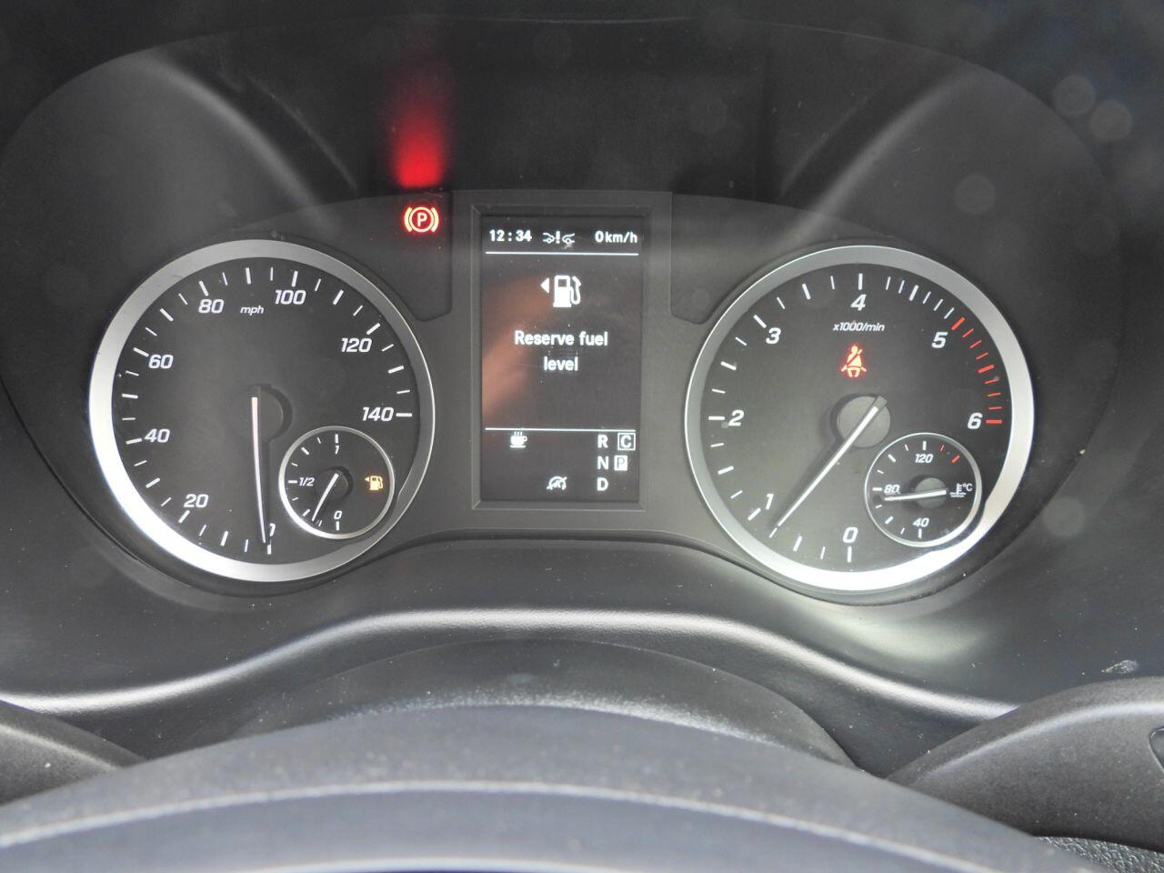 Mercedes-Benz Vito view 30