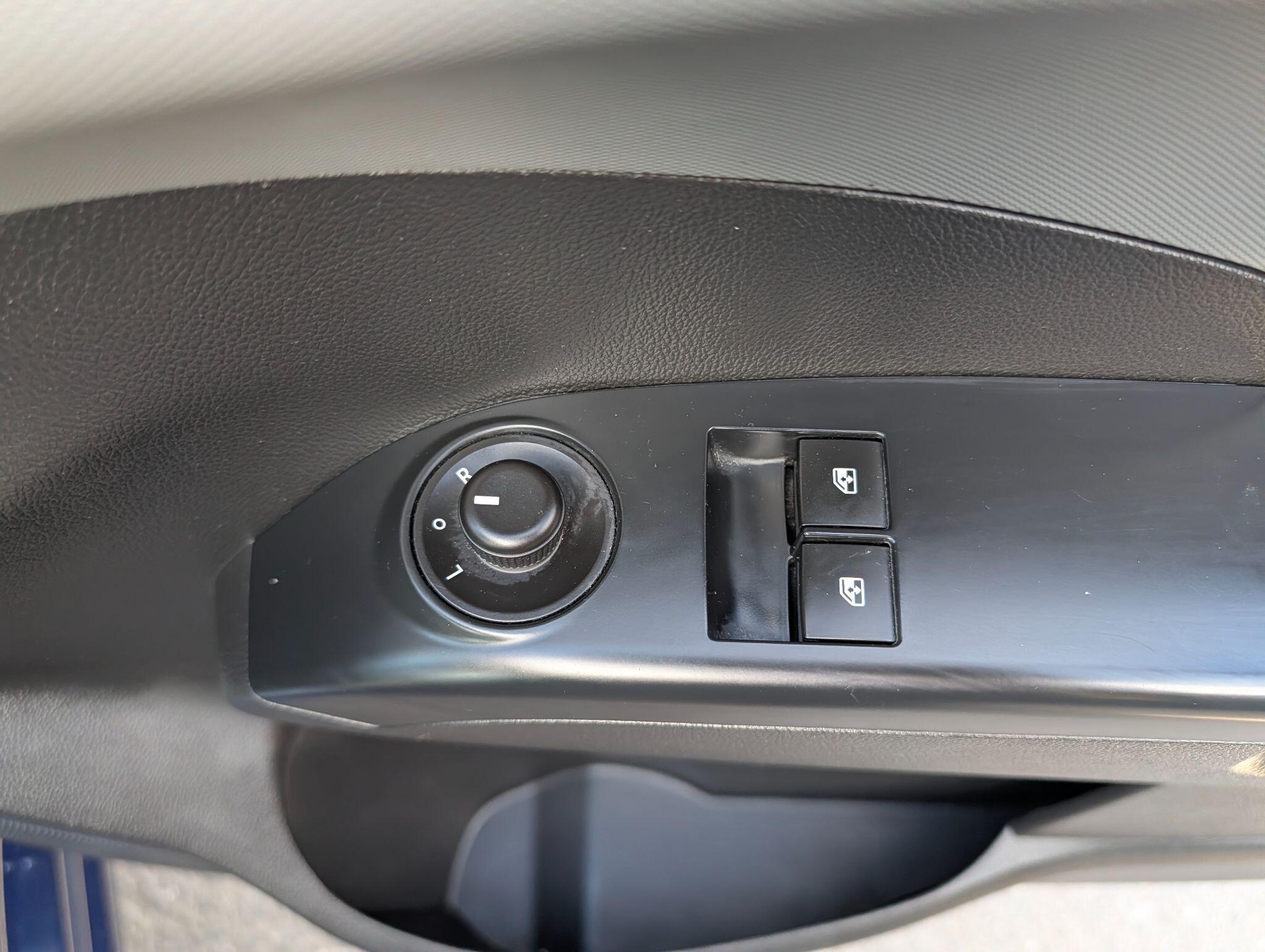 Chevrolet Aveo view 13