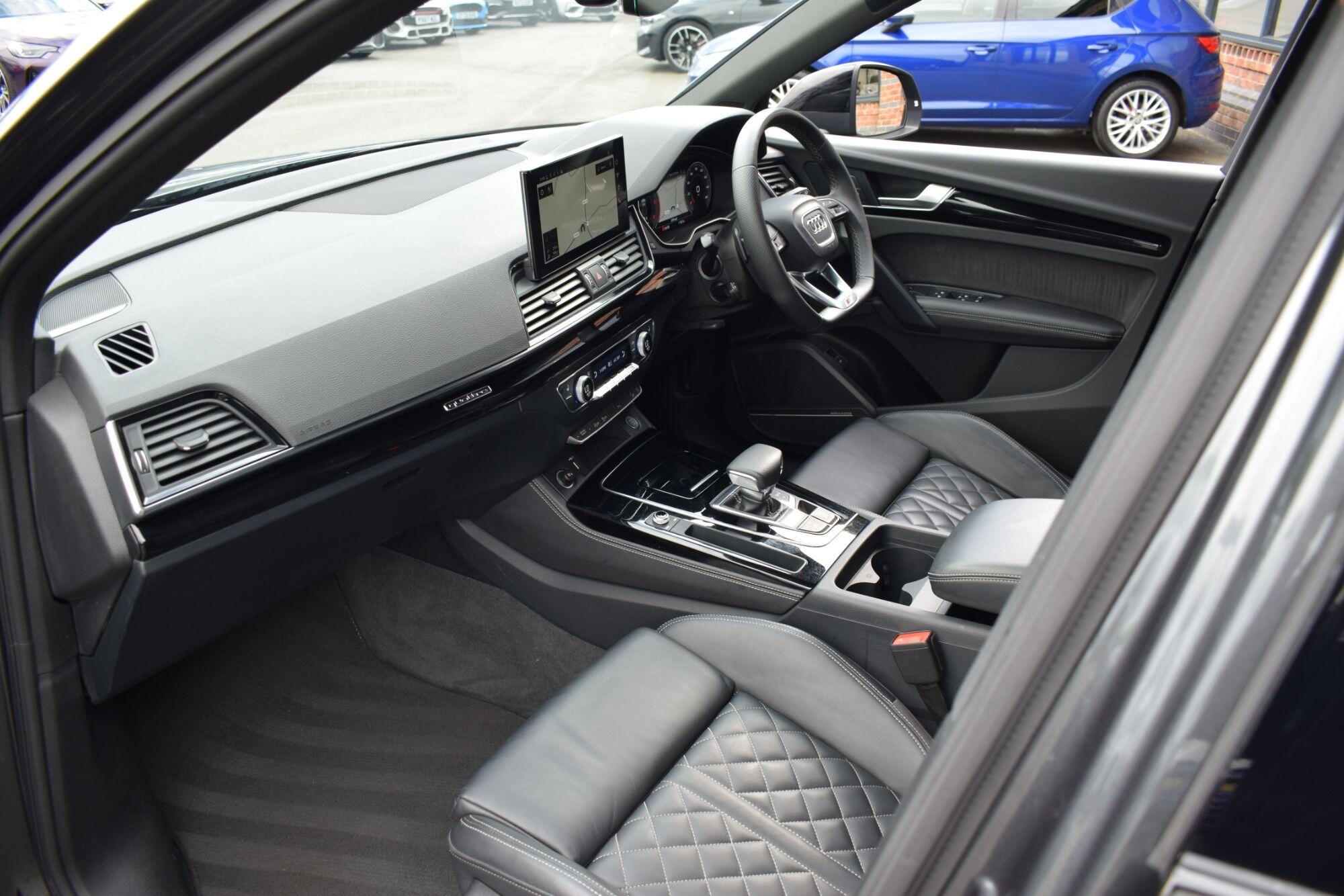 Audi Q5 view 30