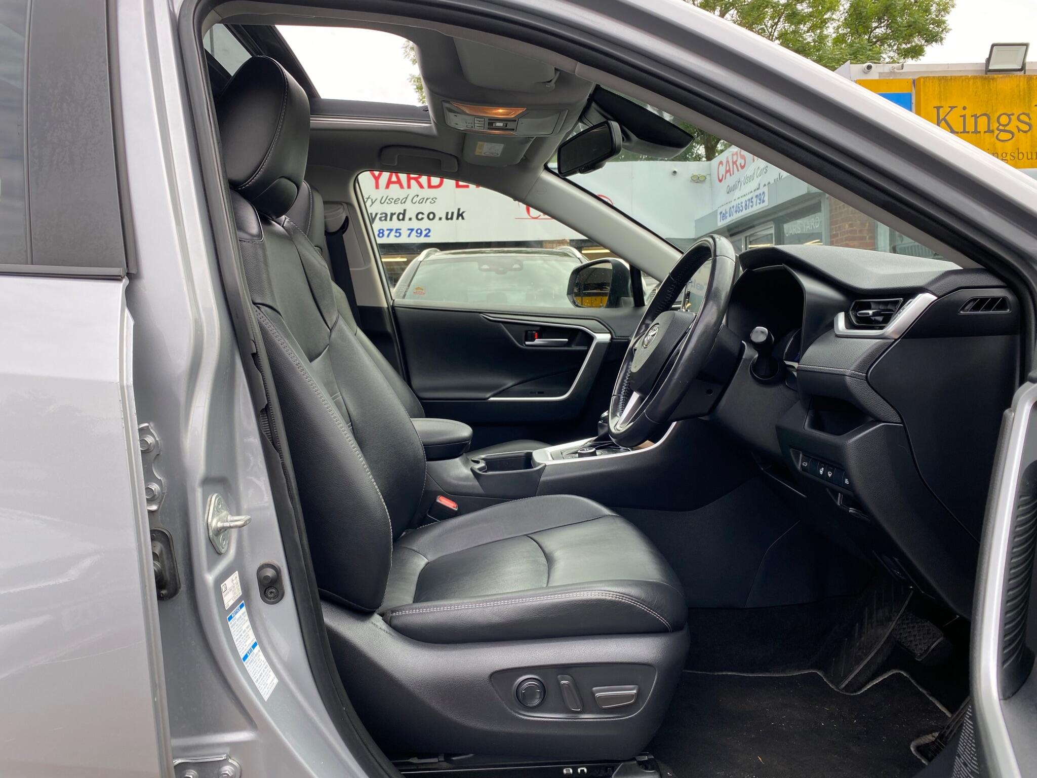 Toyota Rav4 view 17