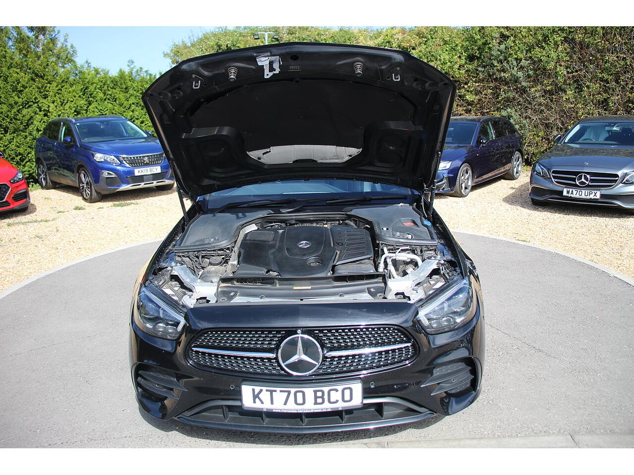 Mercedes-Benz E Class view 36