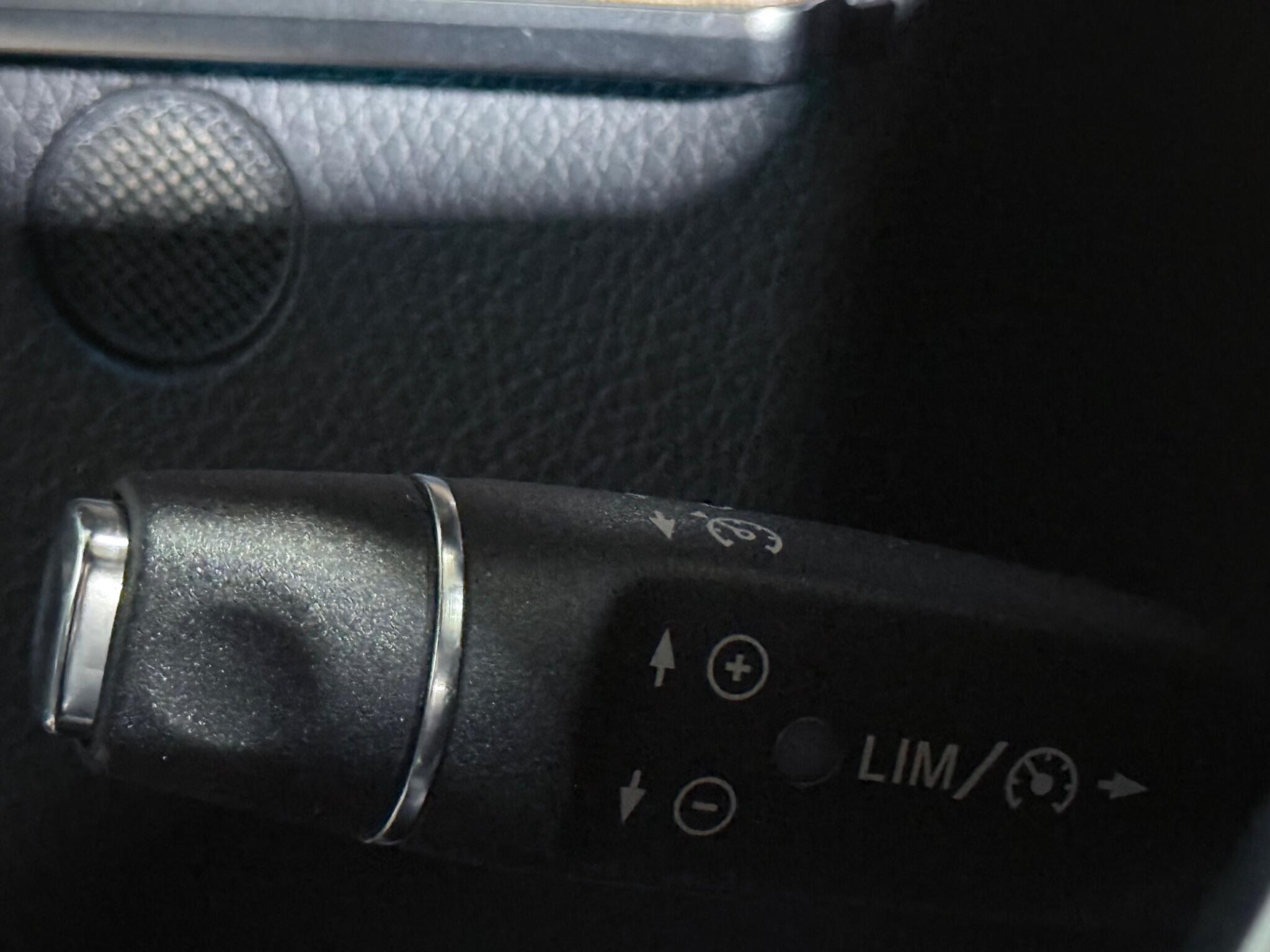 Mercedes-Benz E-Class view 34