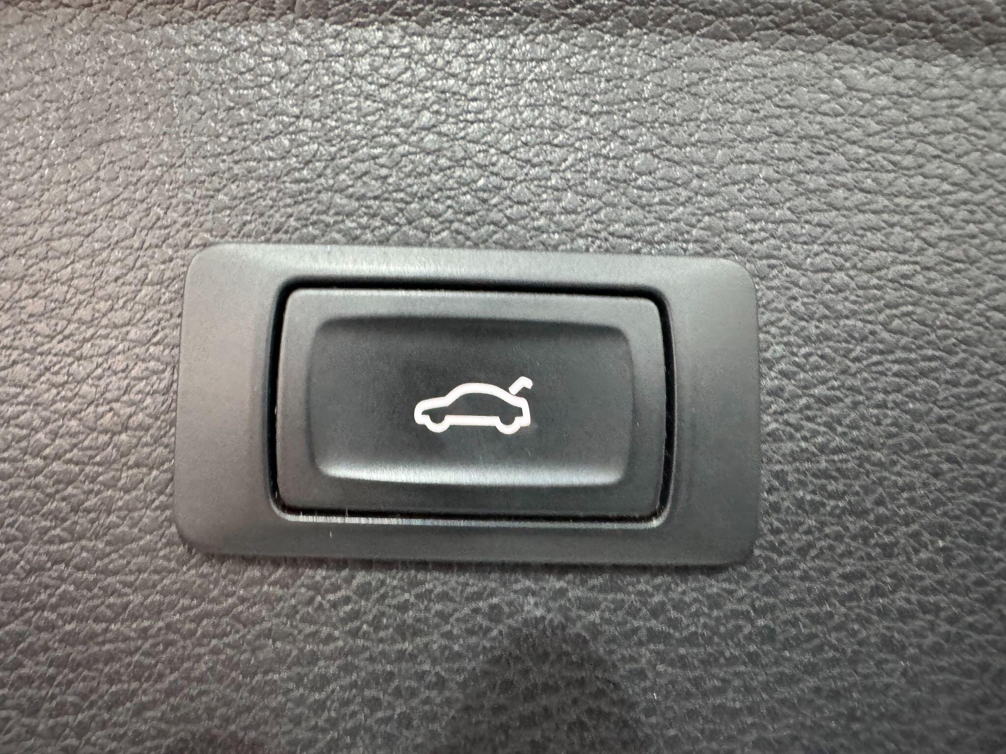 Audi SQ5 view 54