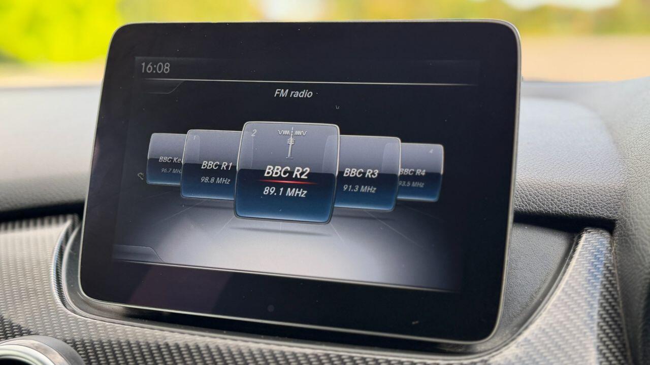 Mercedes-Benz B Class view 25