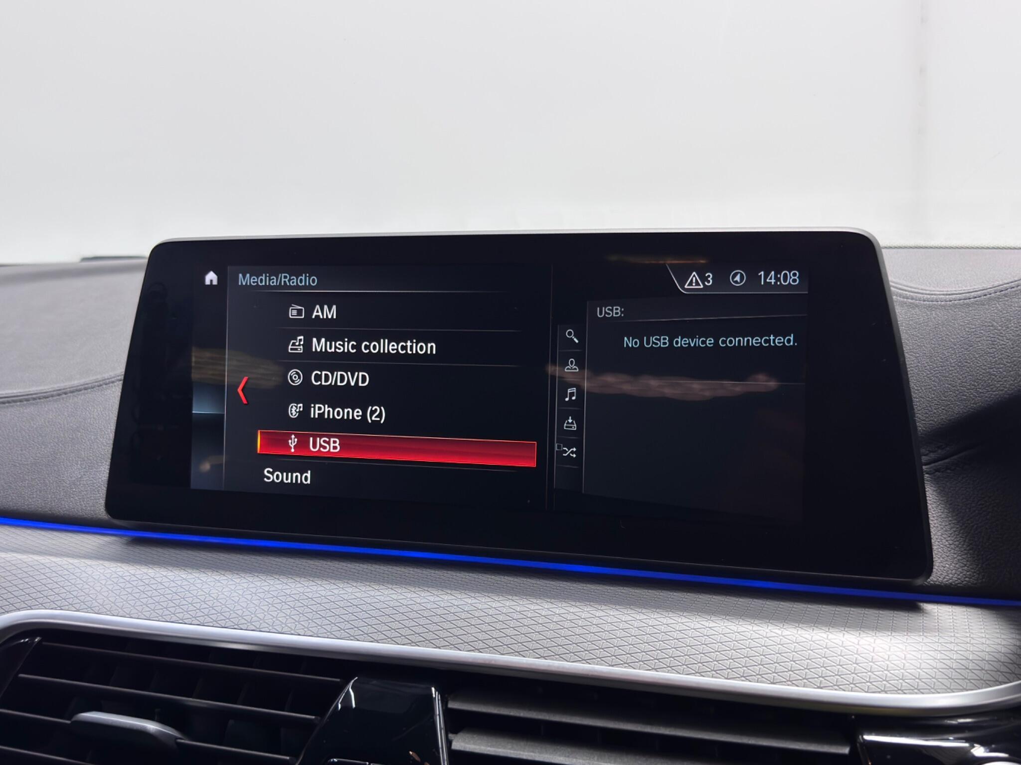 BMW 5 Series view 37
