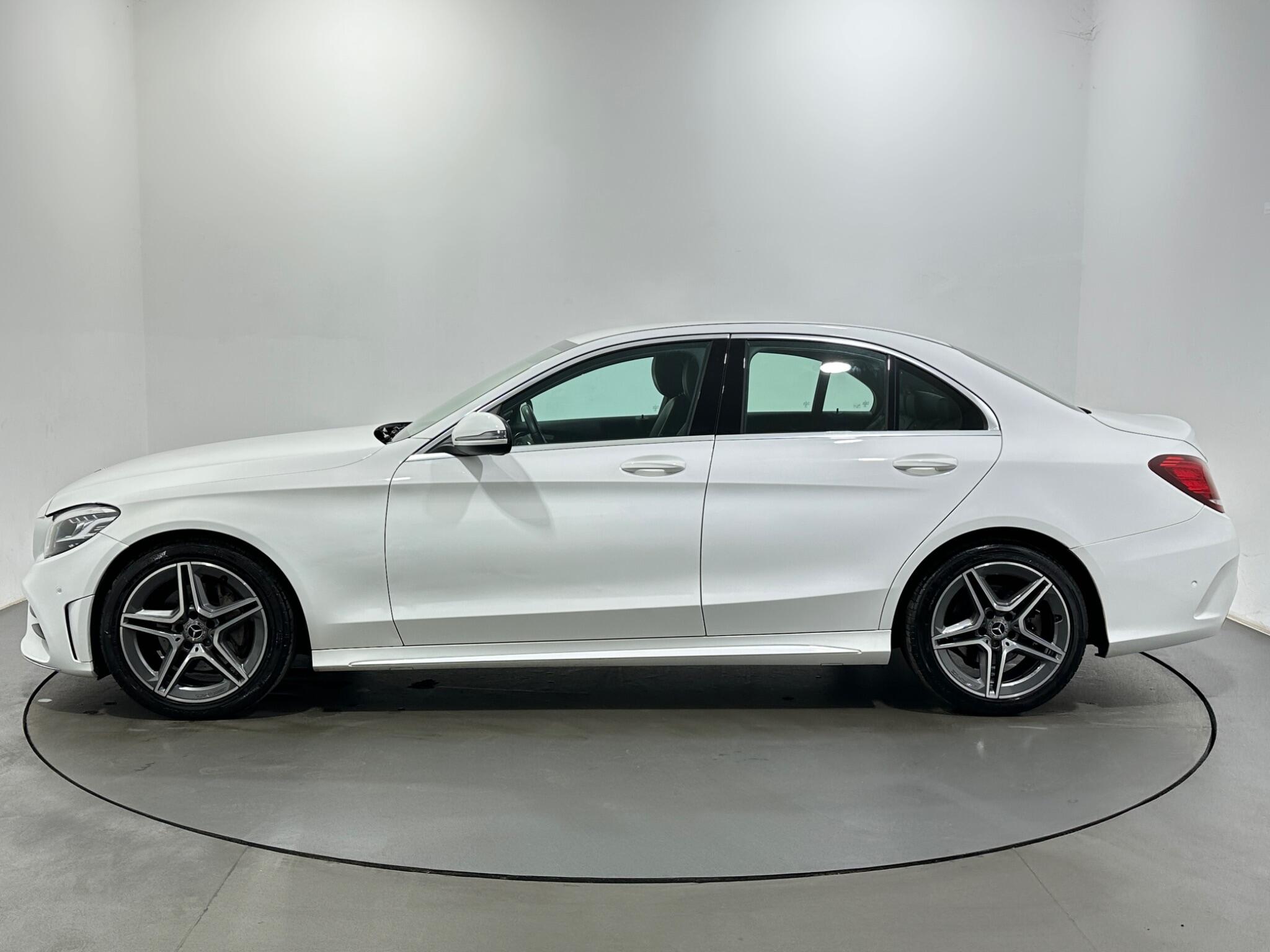 Mercedes-Benz C Class view 5
