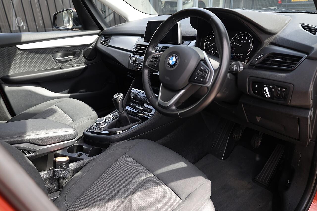 BMW 2 Series Active Tourer view 7