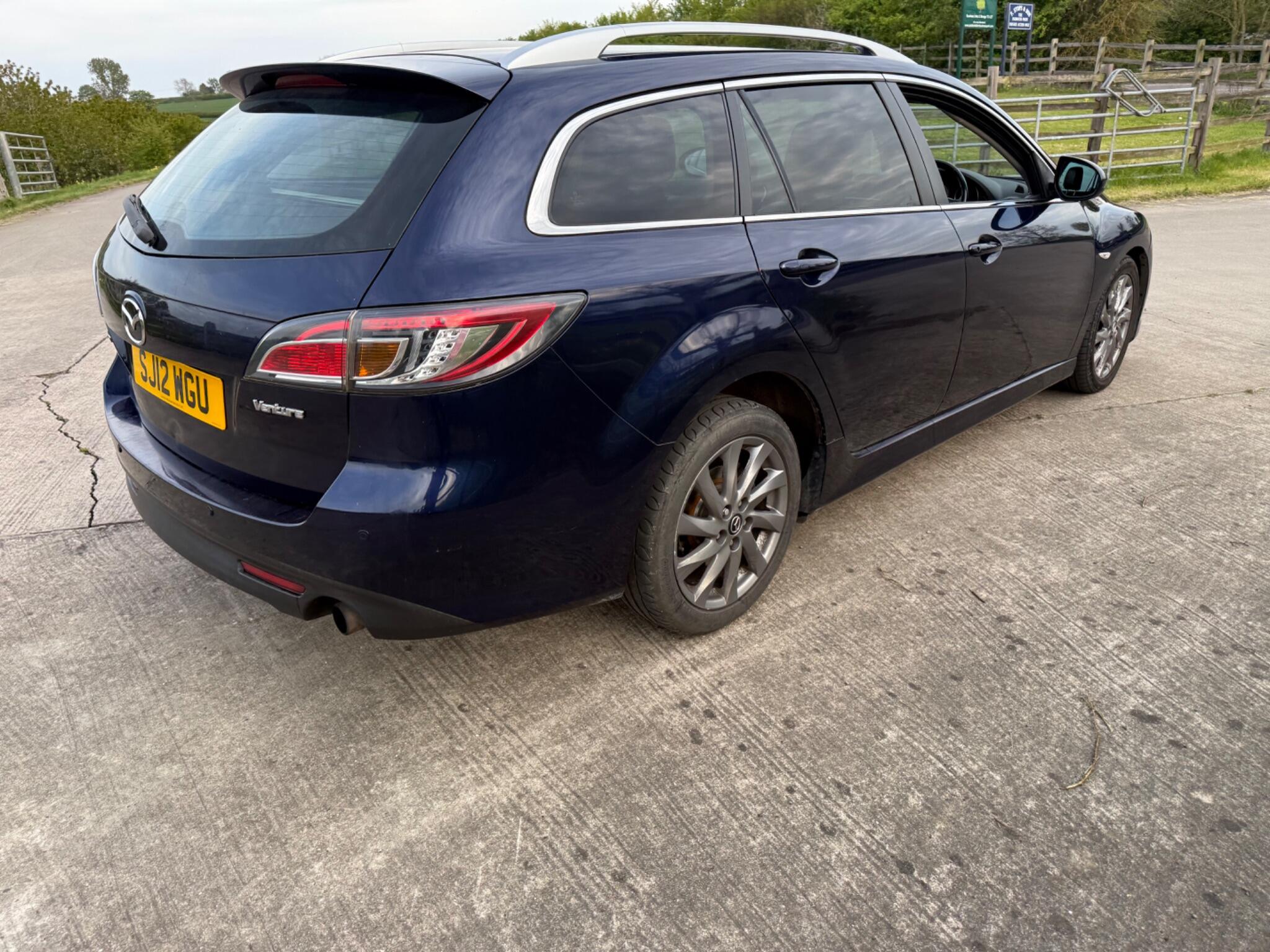 Mazda Mazda6 2.2d Venture Euro 5 5dr — photo 25 of 86