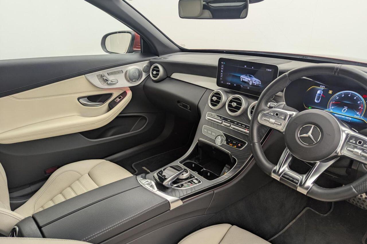 Mercedes-Benz C-Class view 38