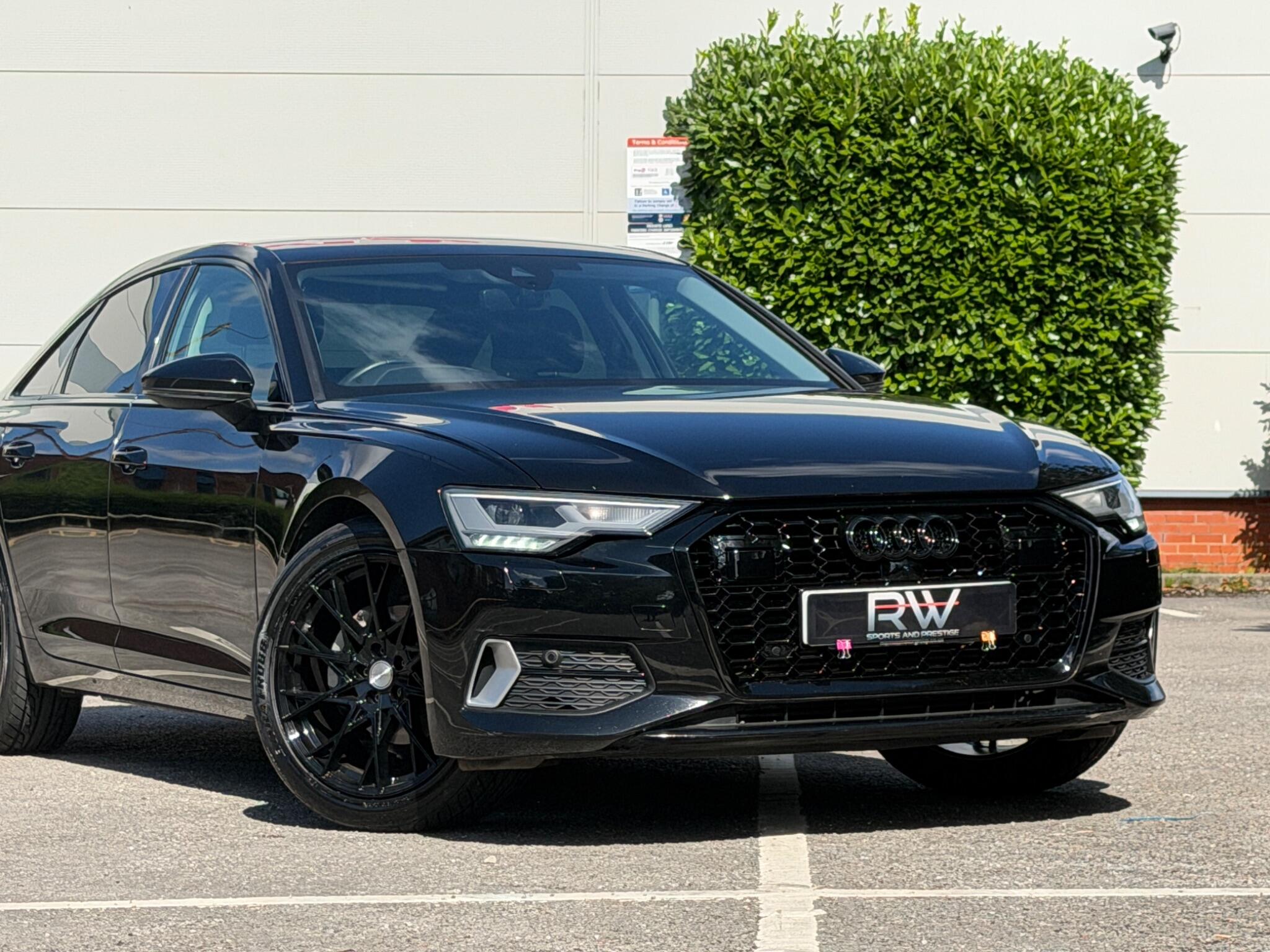 Audi A6 Saloon view 7