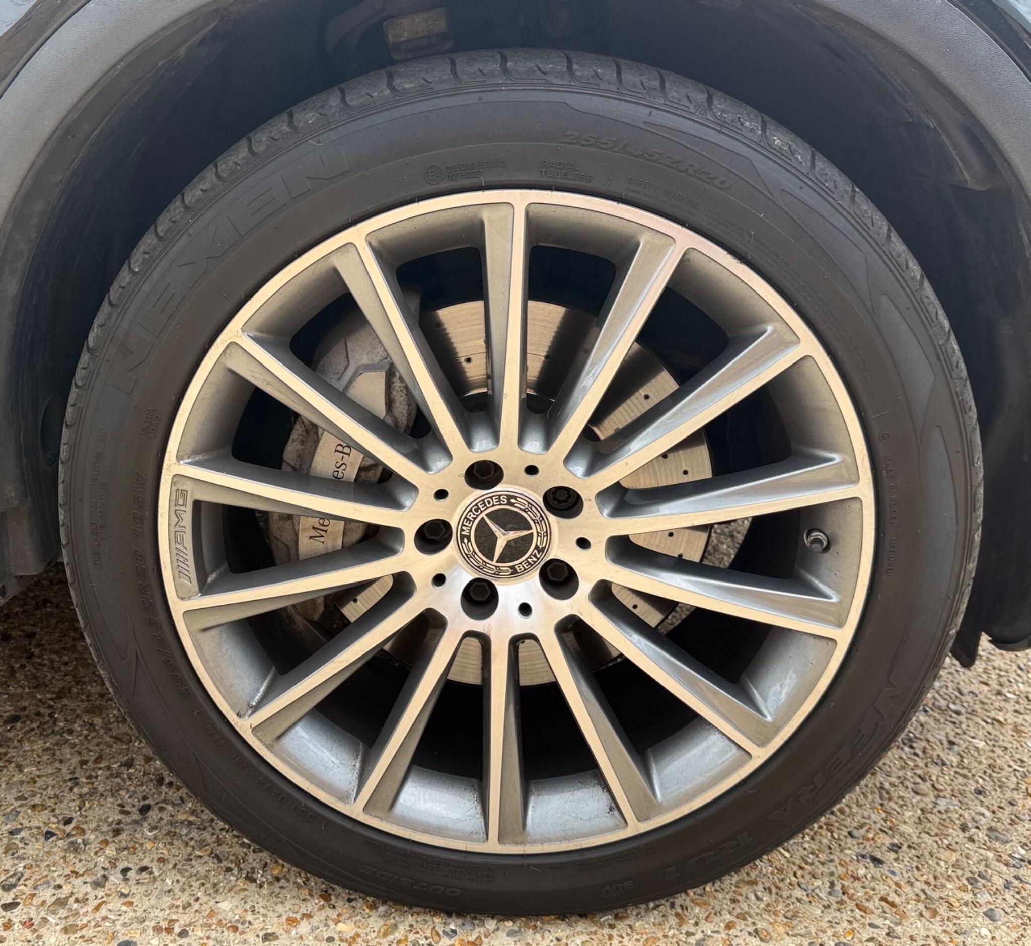 Mercedes-Benz GLC view 26