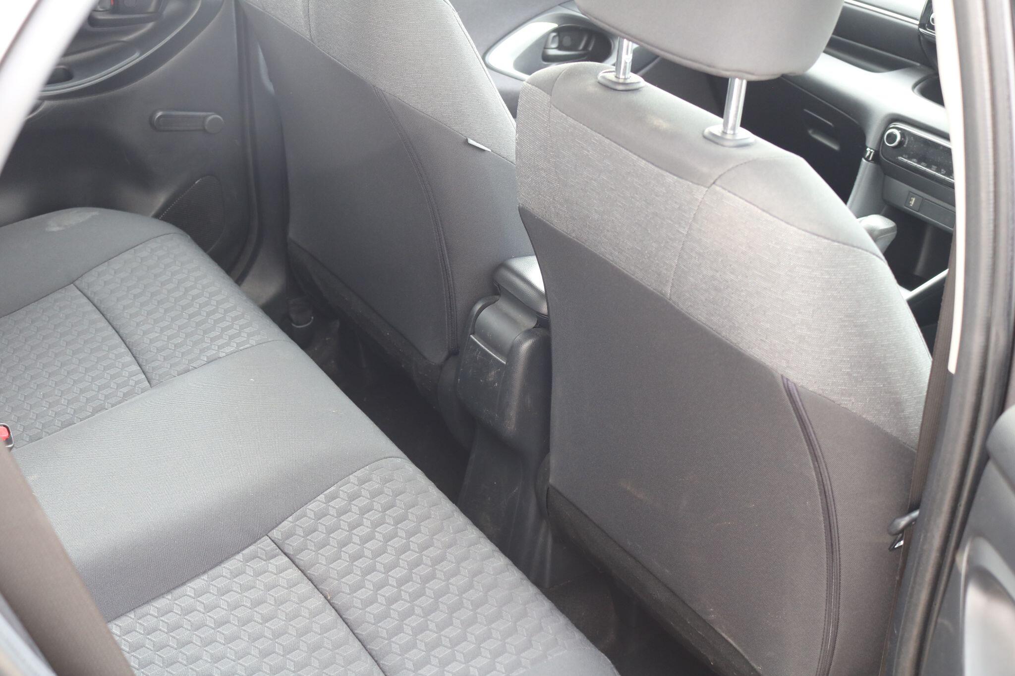 Toyota Yaris view 7
