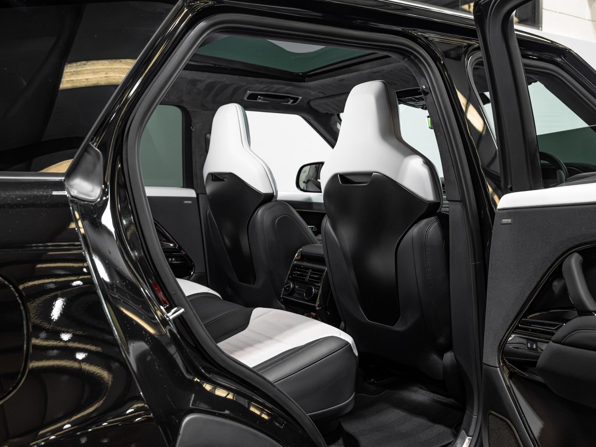 Land Rover Range Rover Sport view 37