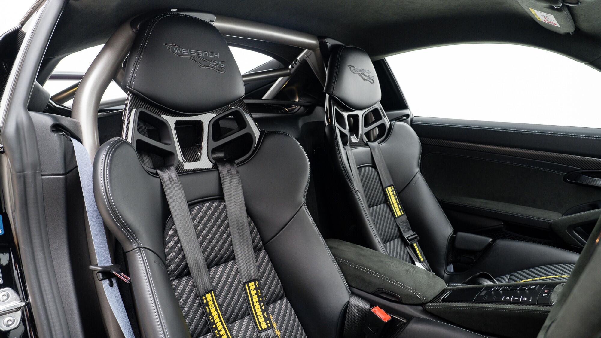 Porsche 718 Cayman view 6