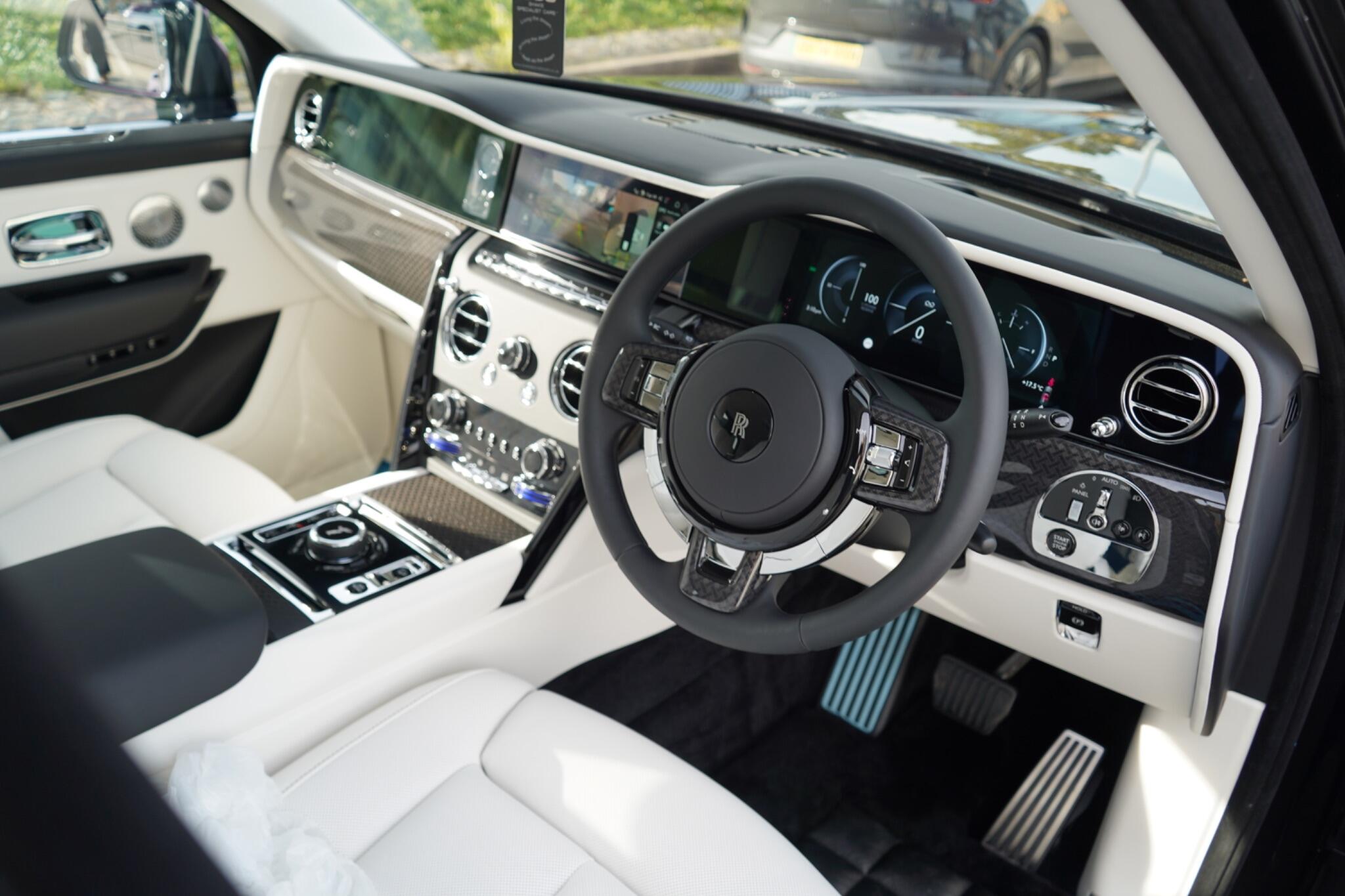 Rolls-Royce Cullinan view 15