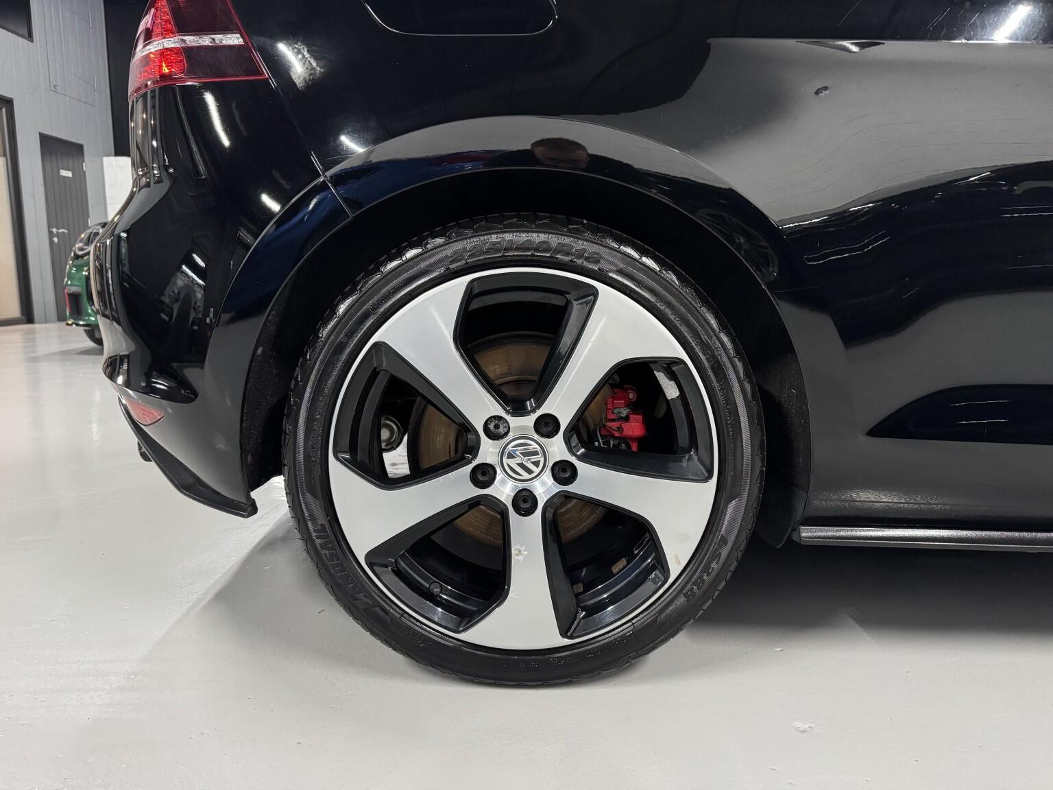 Volkswagen Golf view 2