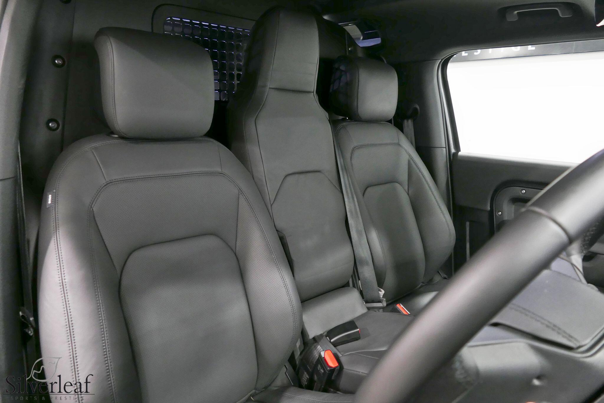 Land Rover Defender view 23