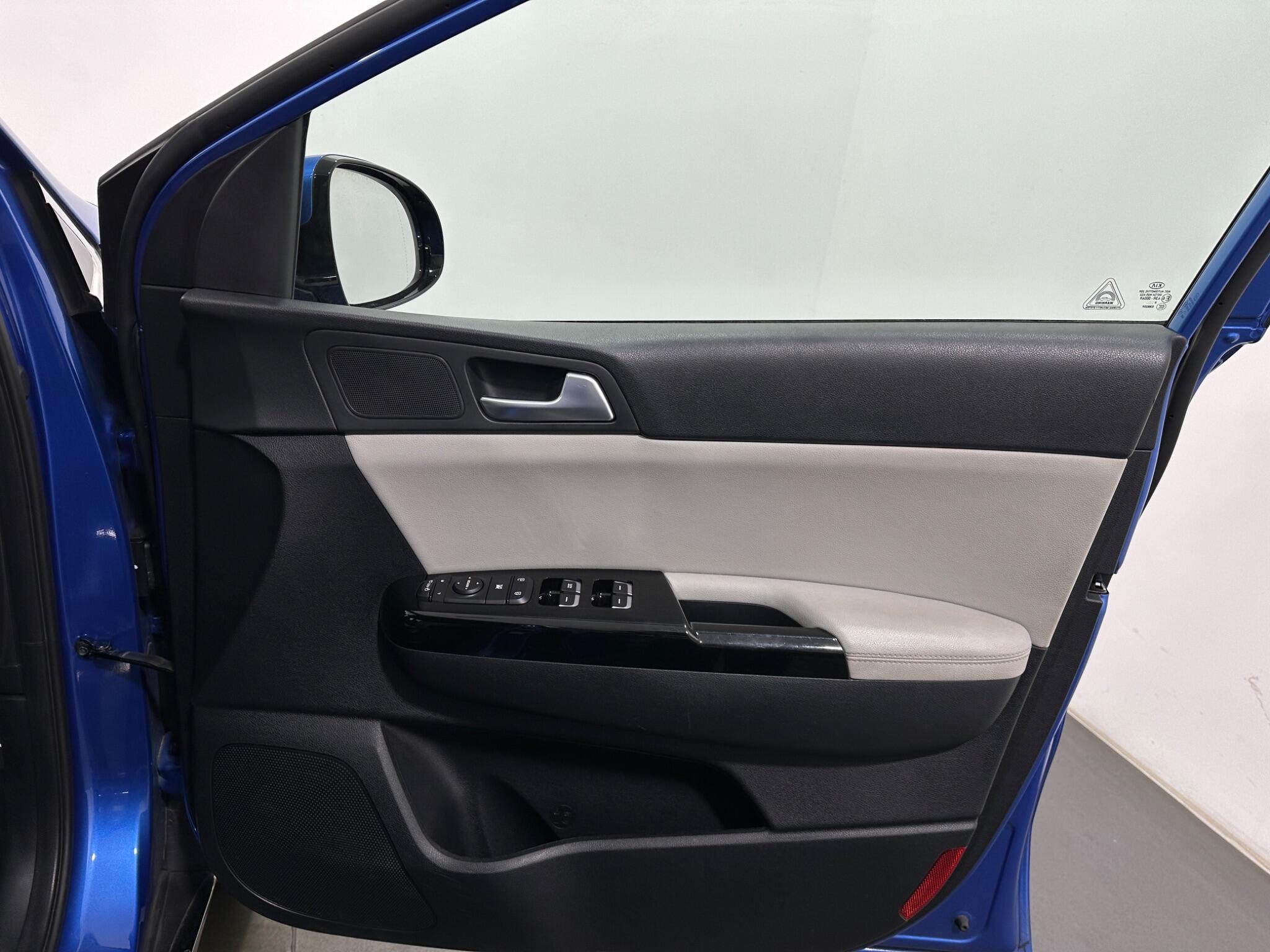 Kia Sportage view 34