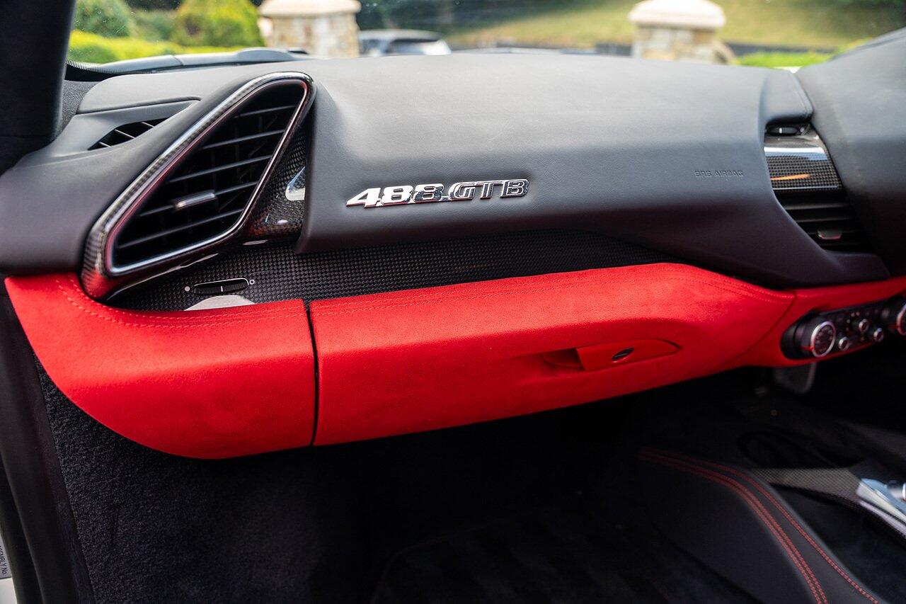 Ferrari 488 view 79