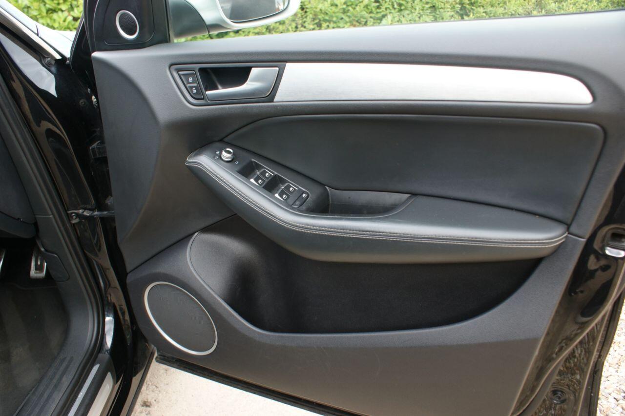 Audi SQ5 view 36