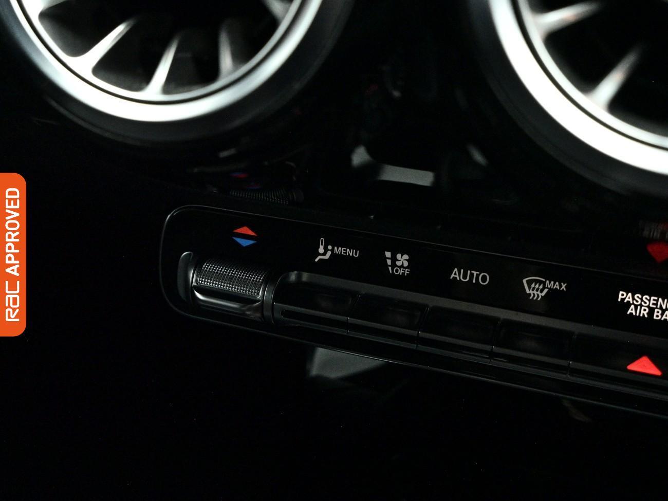 Mercedes-Benz Cla view 18