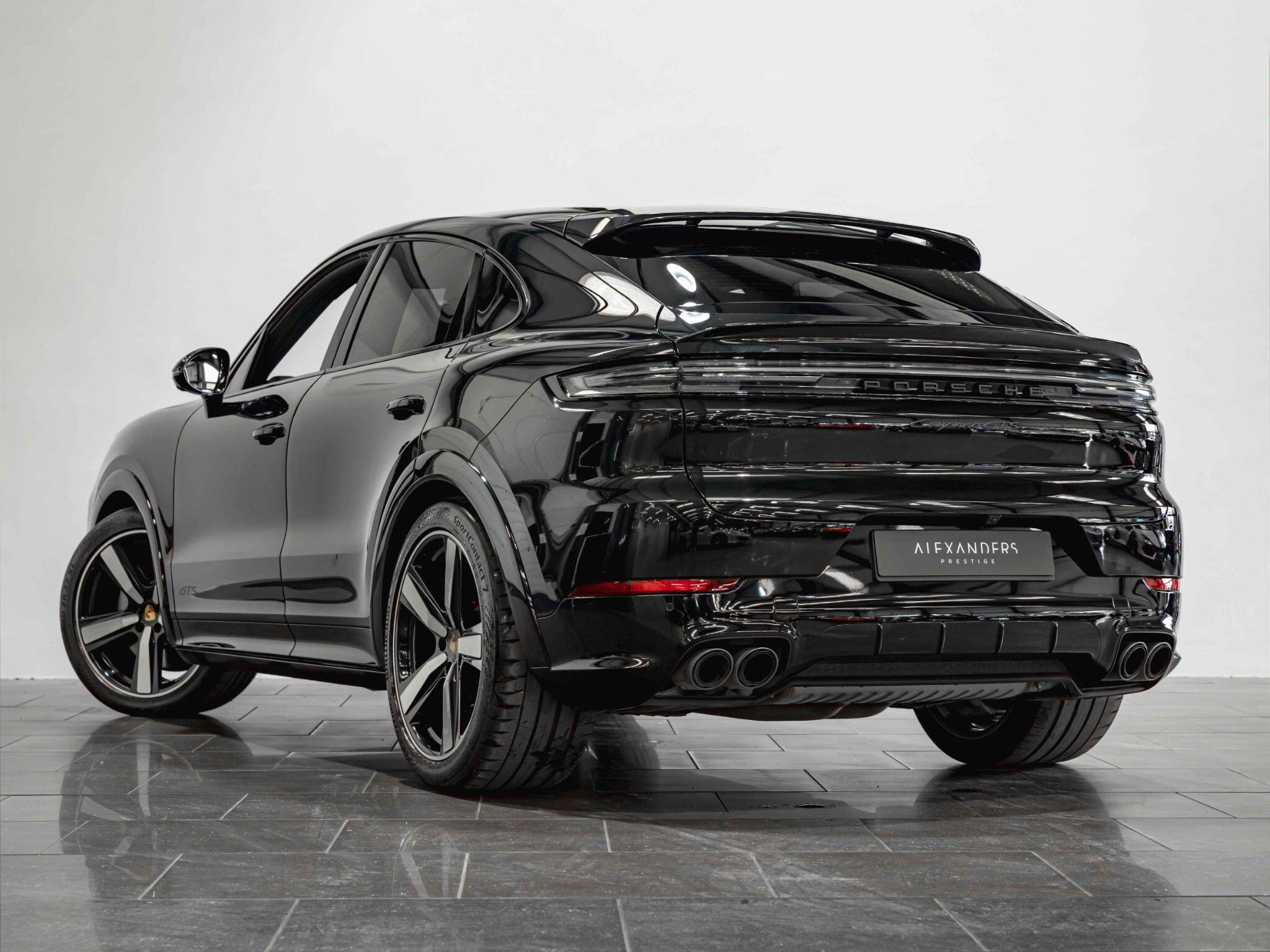 Porsche Cayenne view 9
