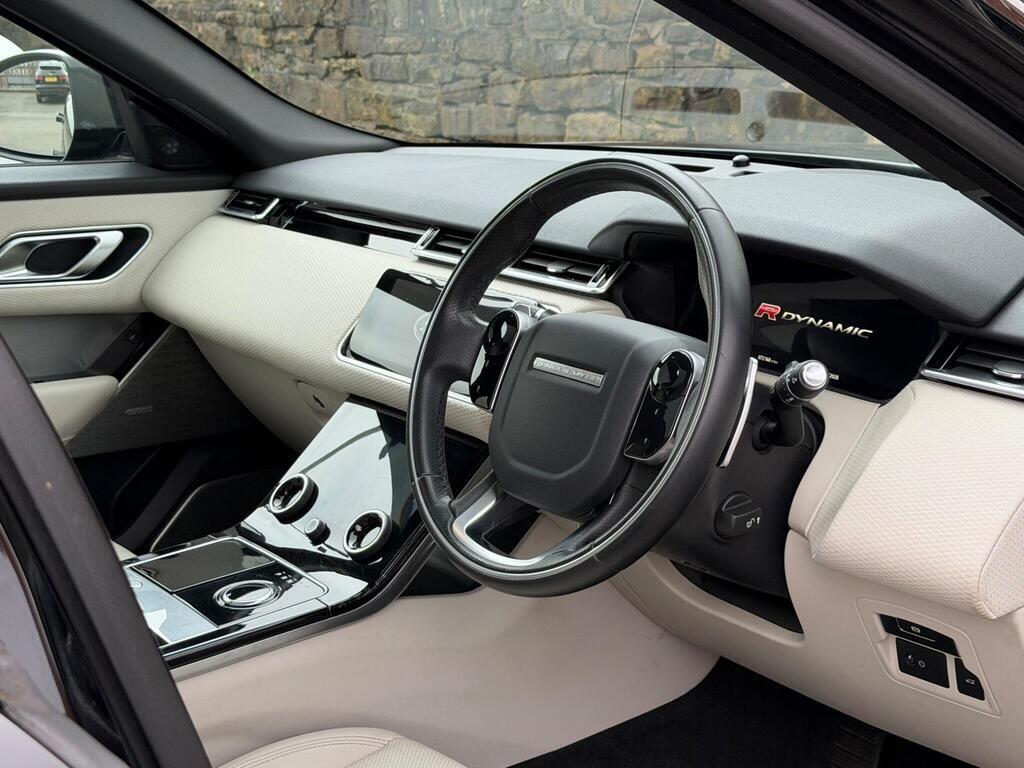 Land Rover Range Rover Velar view 13