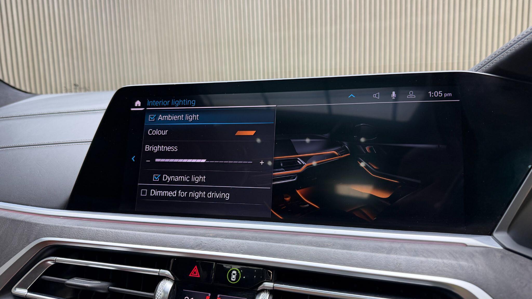 BMW X7 view 32