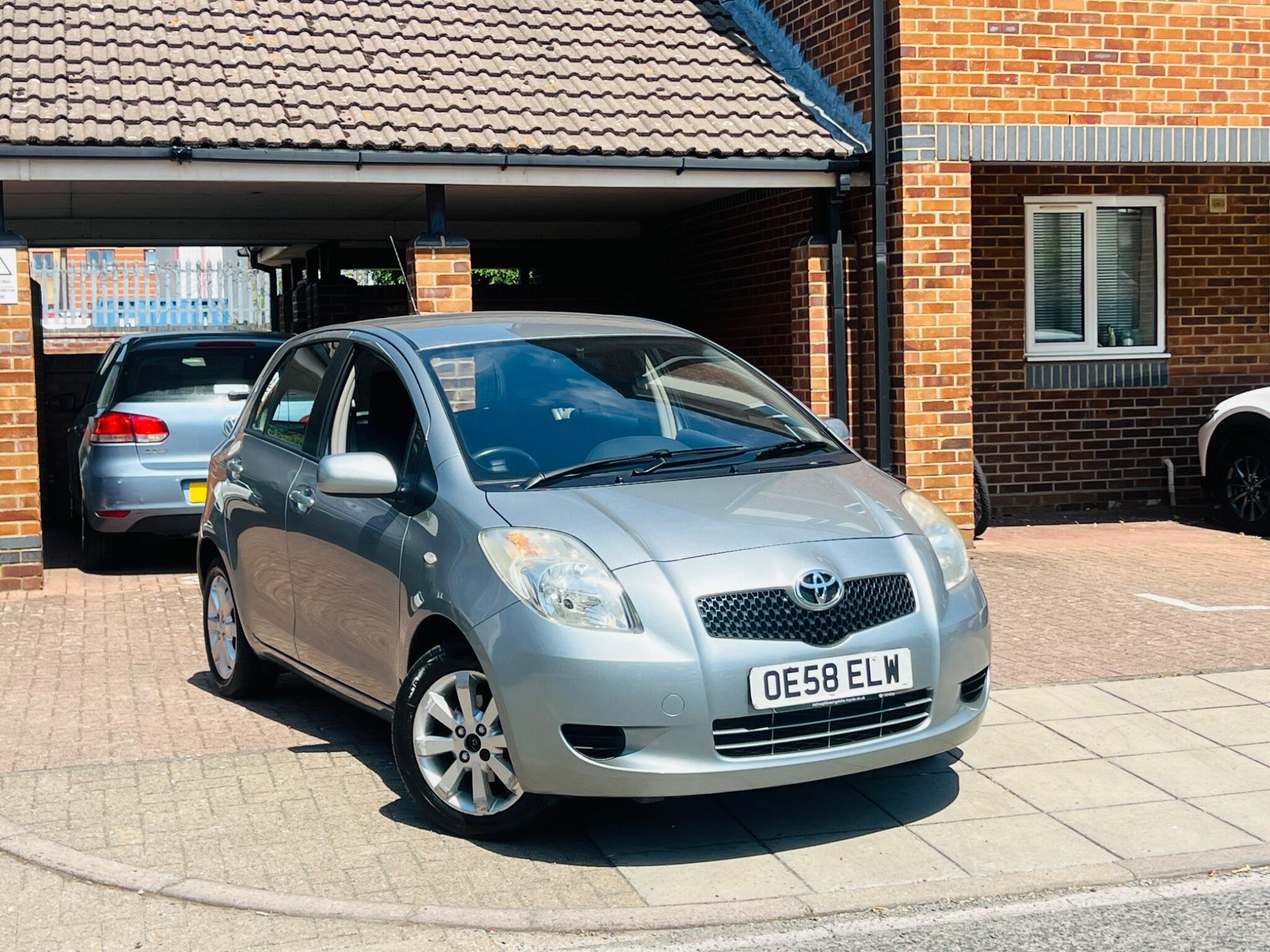 Toyota Yaris view 12