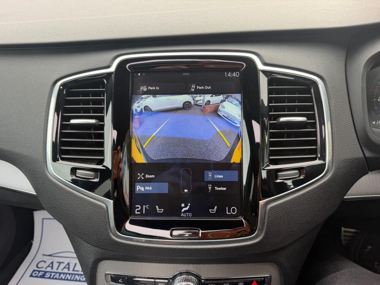 Volvo XC90 view 12