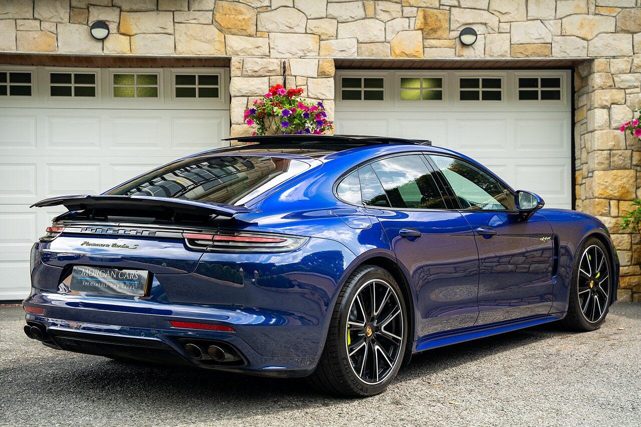 Porsche Panamera view 14
