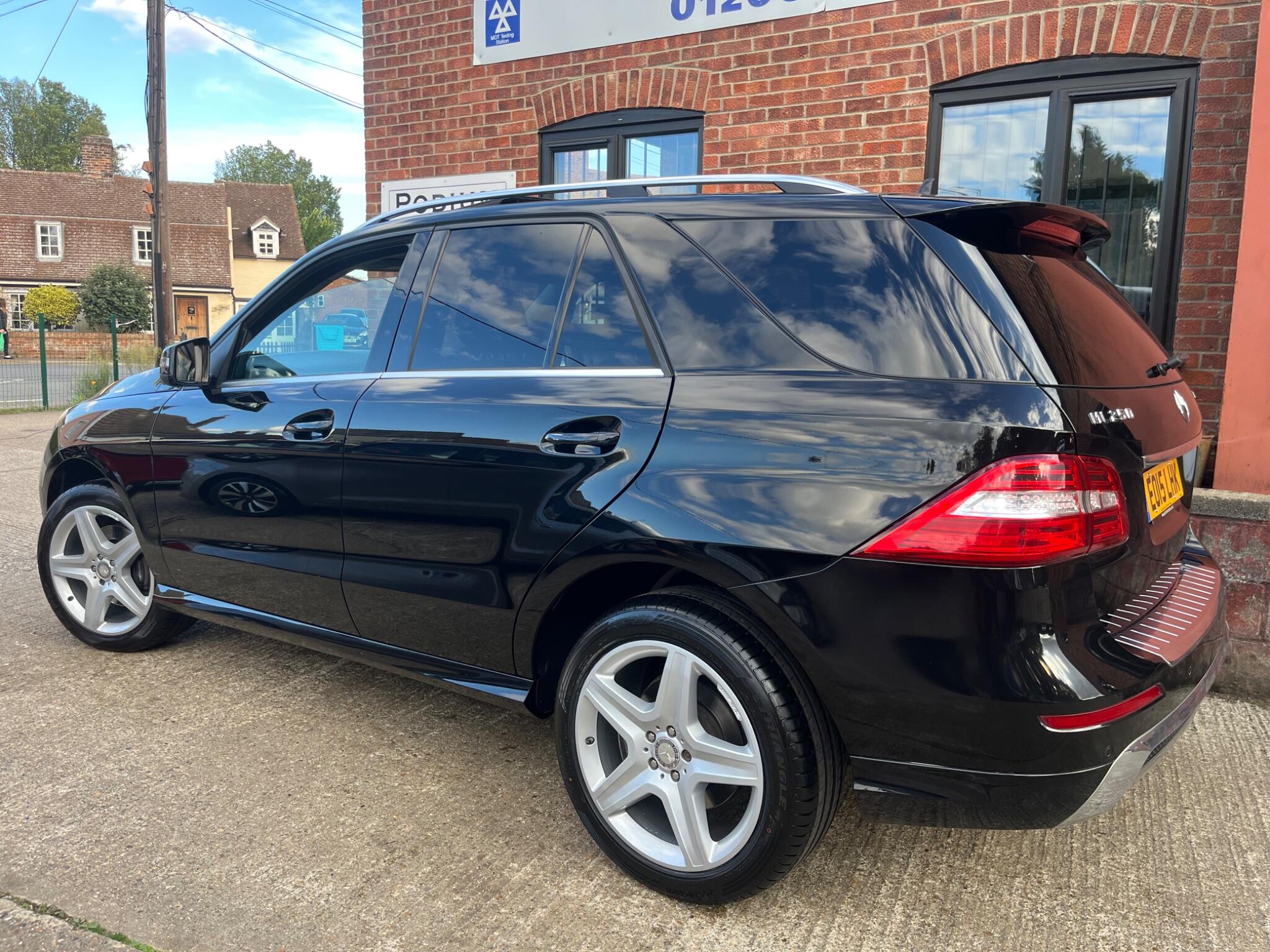 Mercedes-Benz M-Class view 5