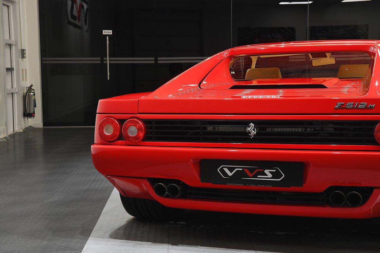 Ferrari 512 view 34