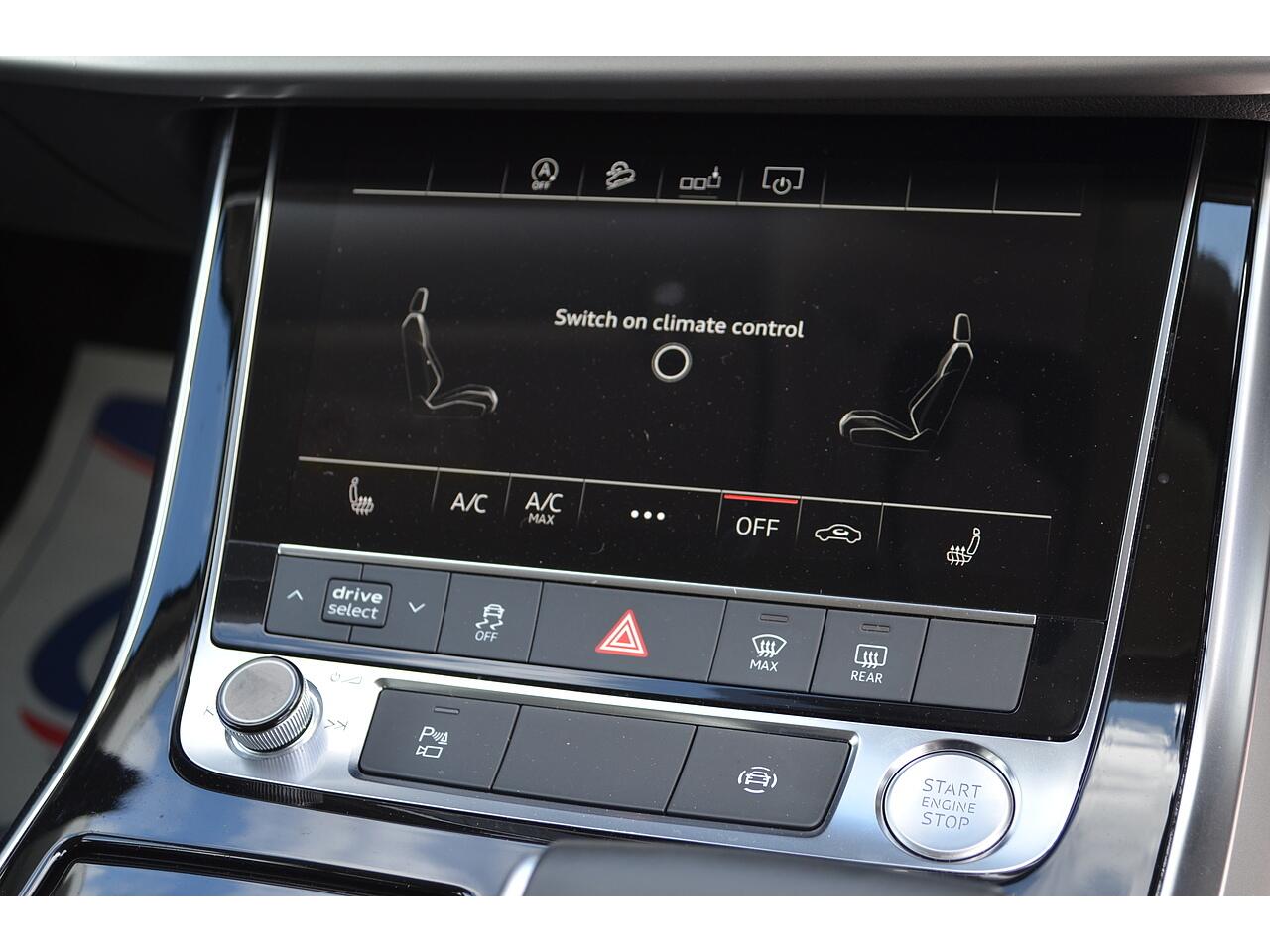 Audi Q7 view 23