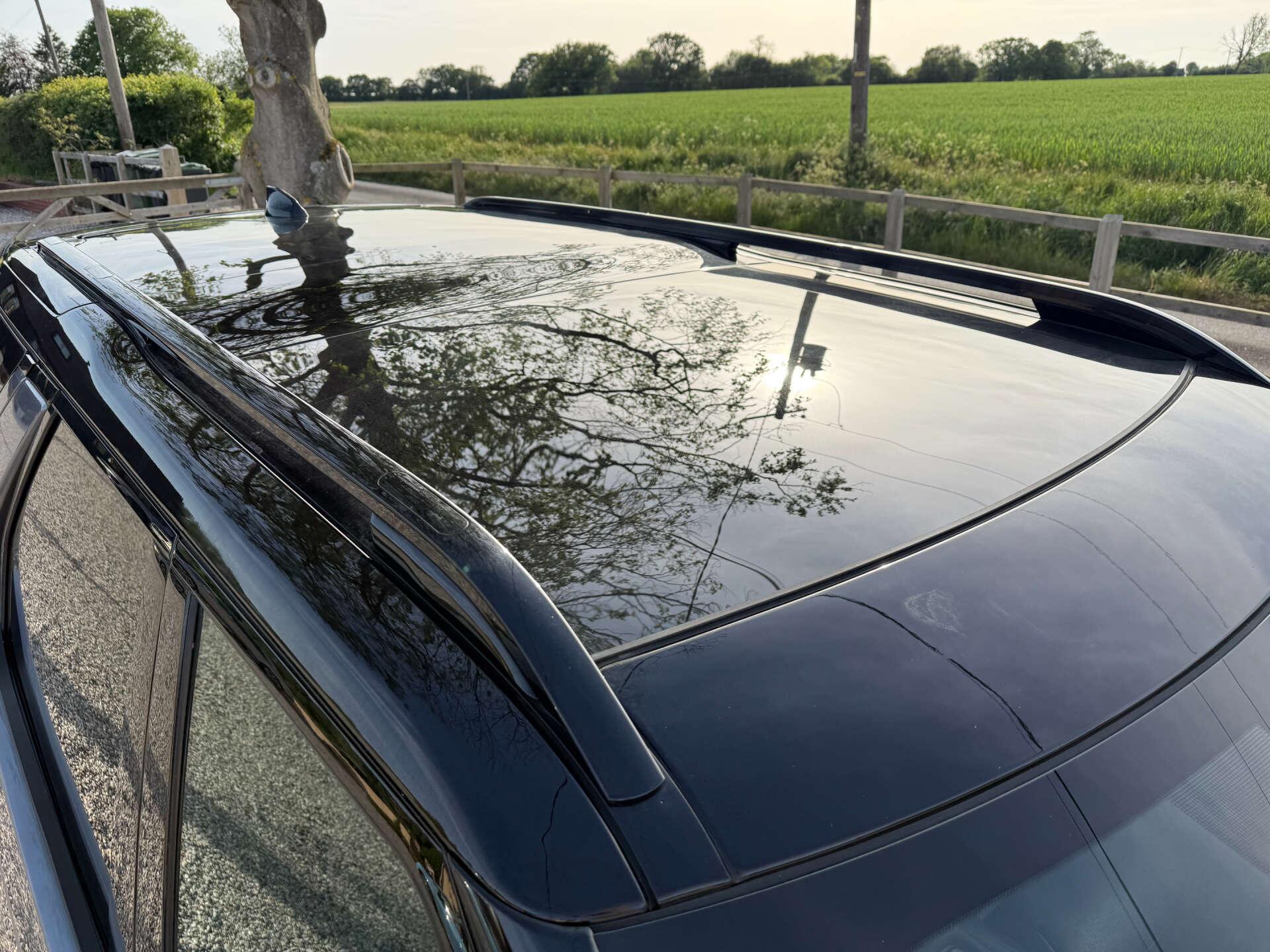 Land Rover Discovery view 12
