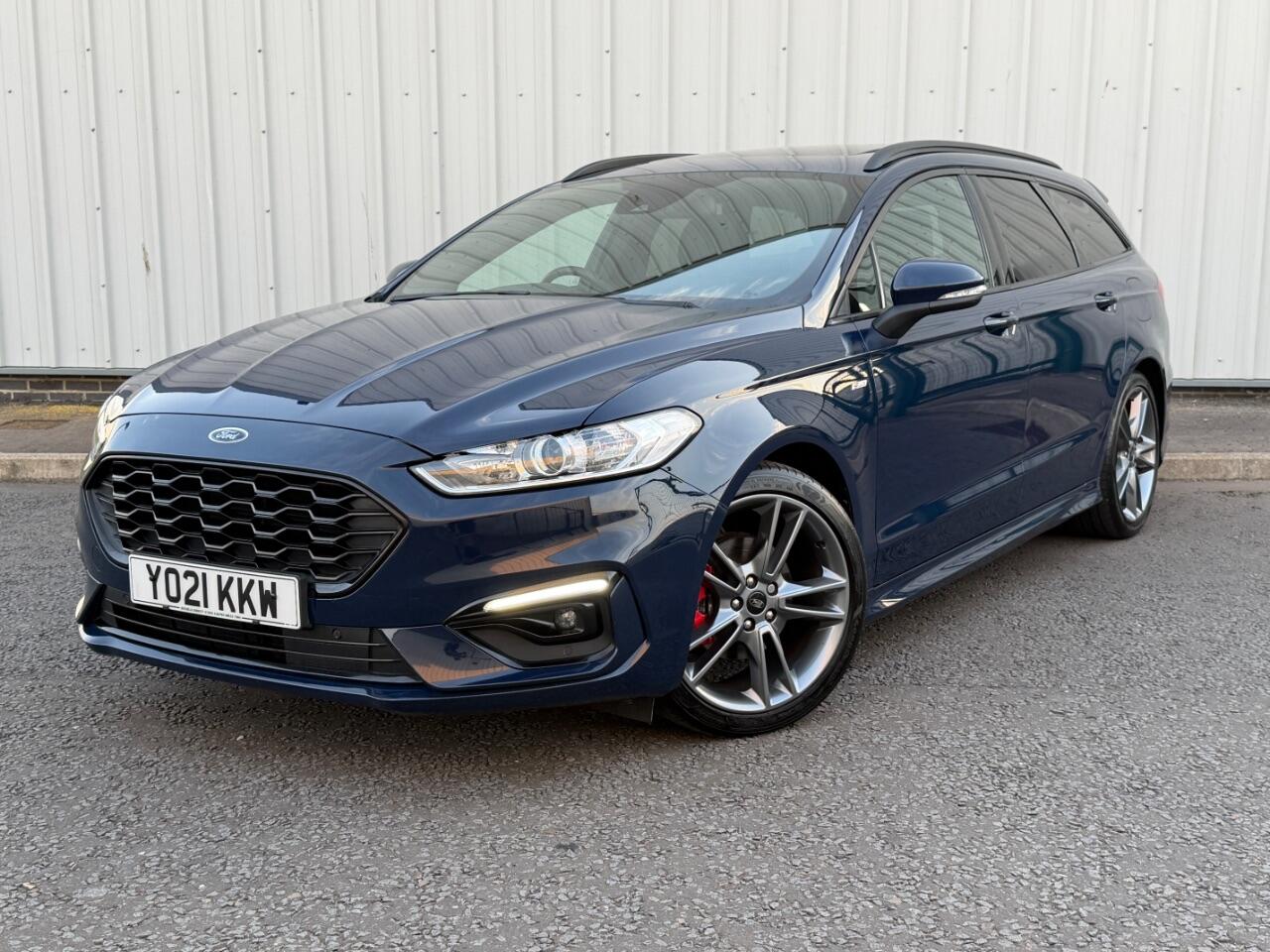 Ford Mondeo view 4