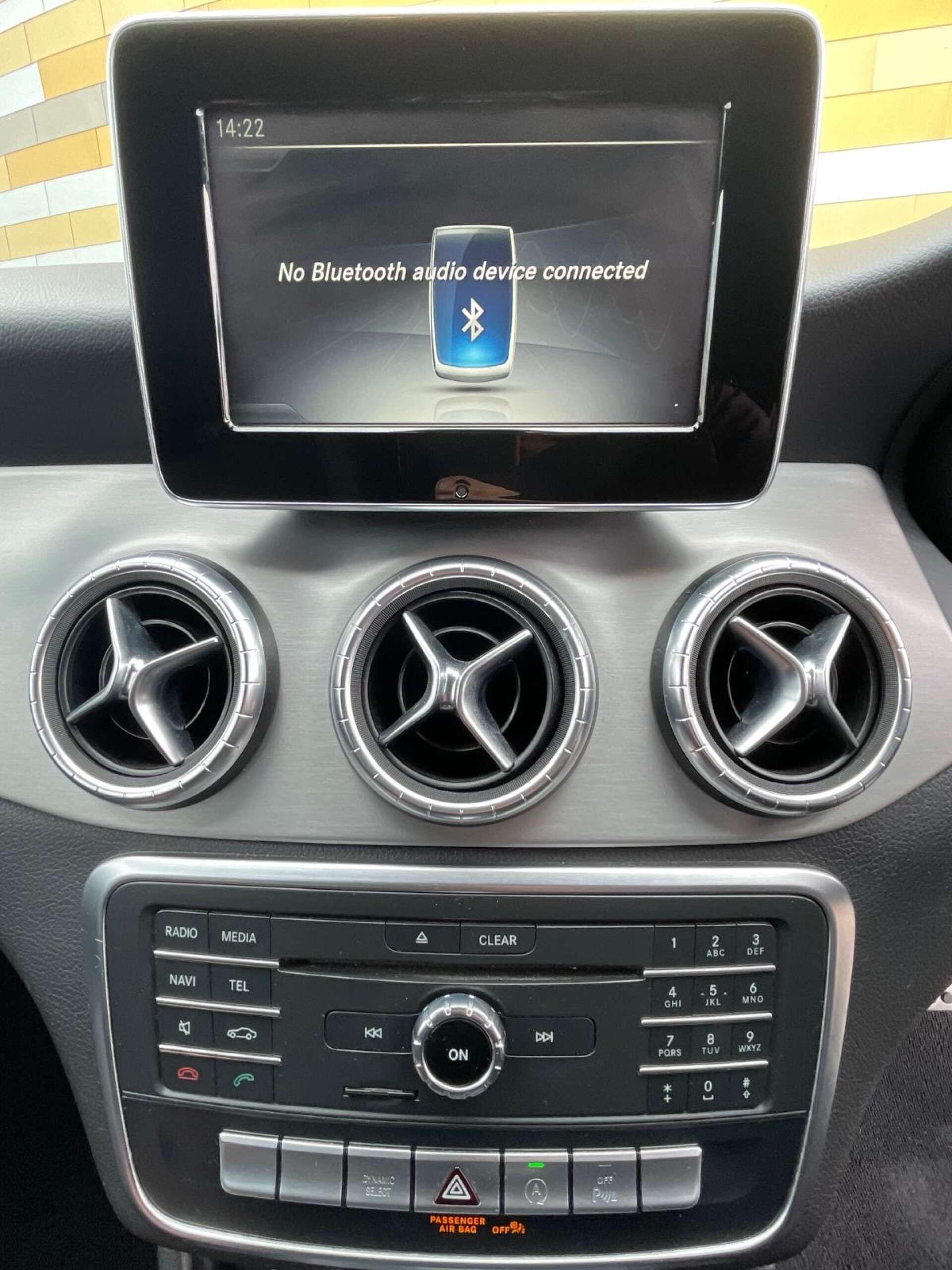Mercedes-Benz Cla view 31
