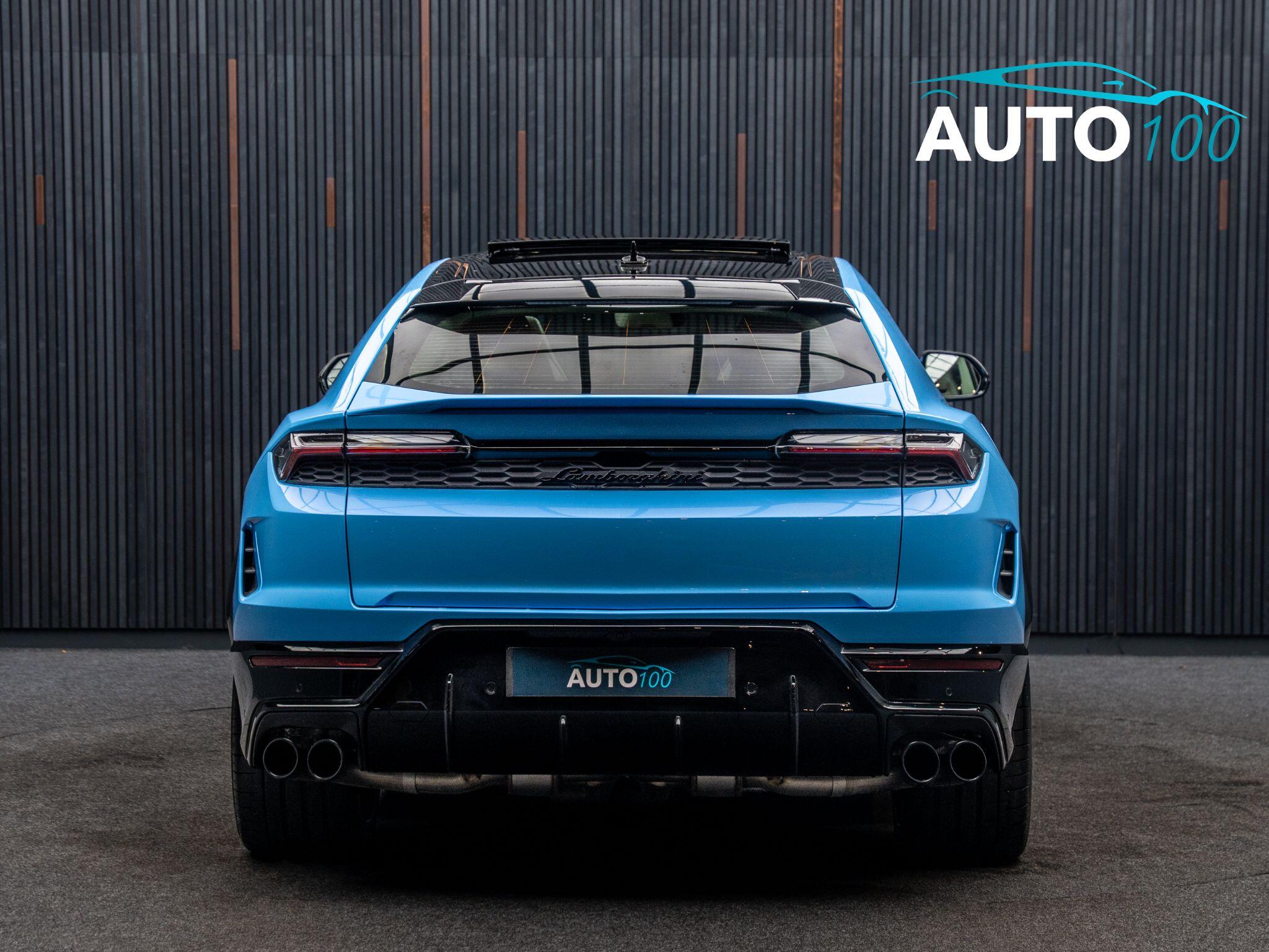 Lamborghini Urus view 7