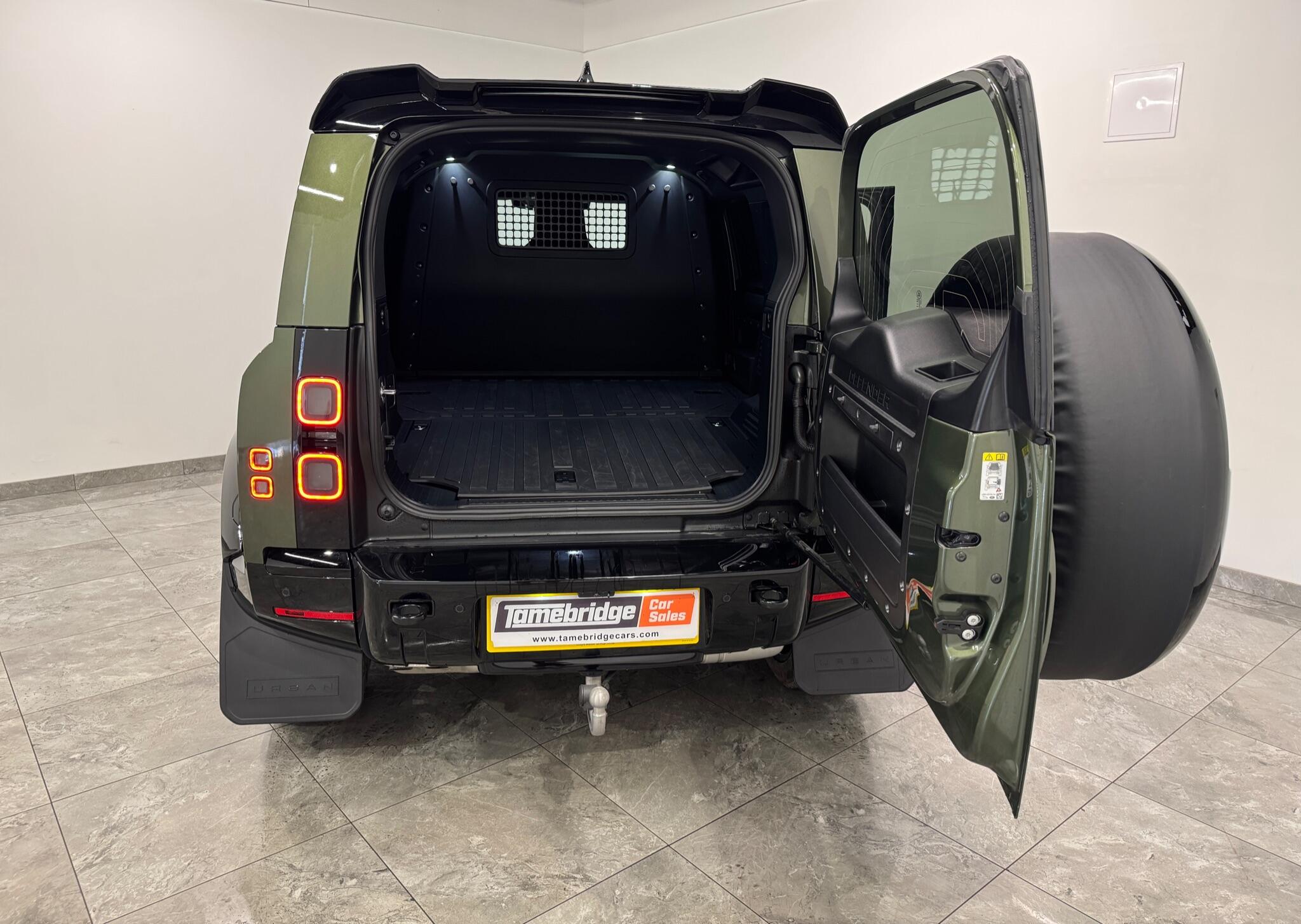 Land Rover Defender view 15