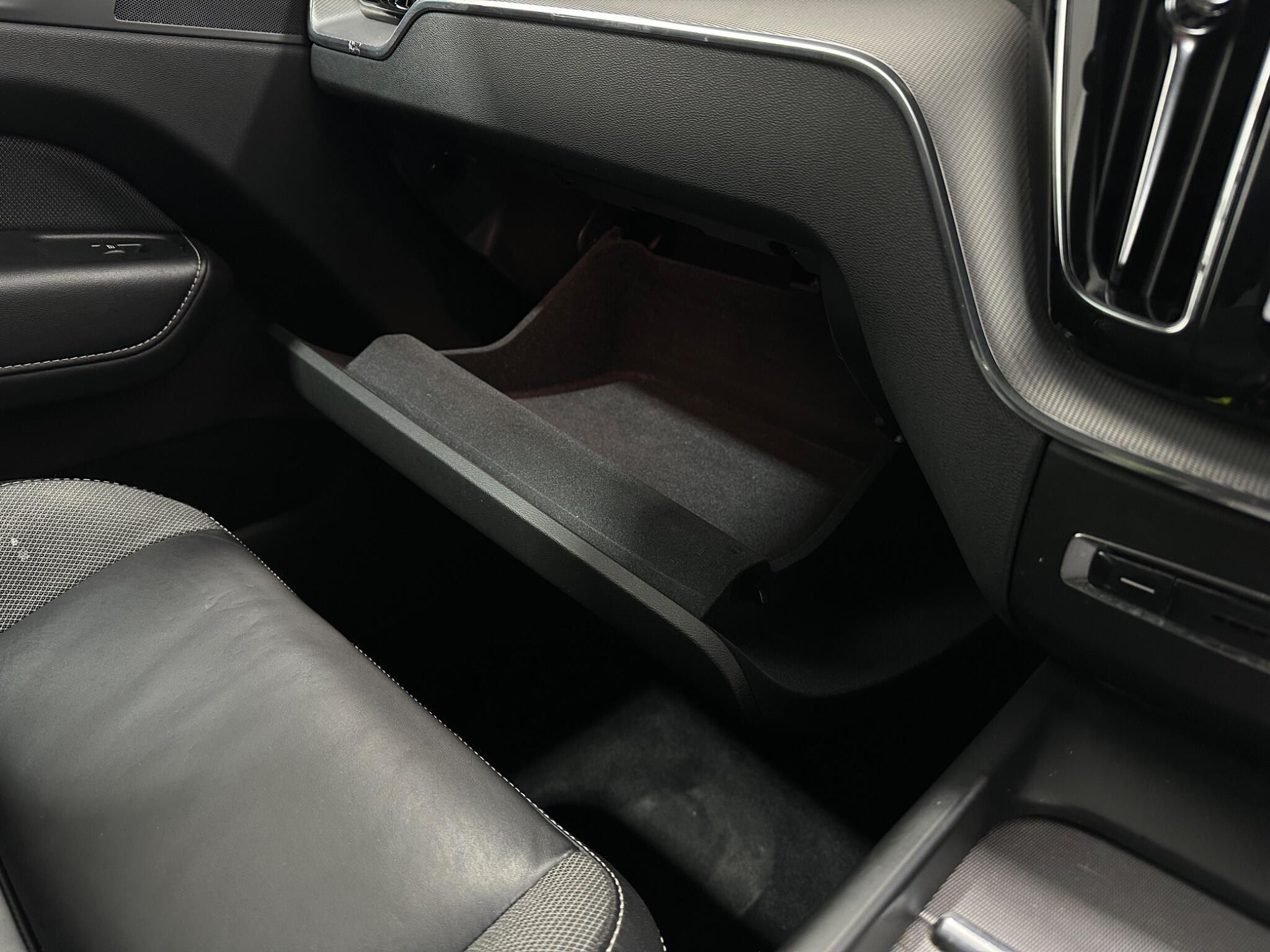 Volvo XC60 view 28