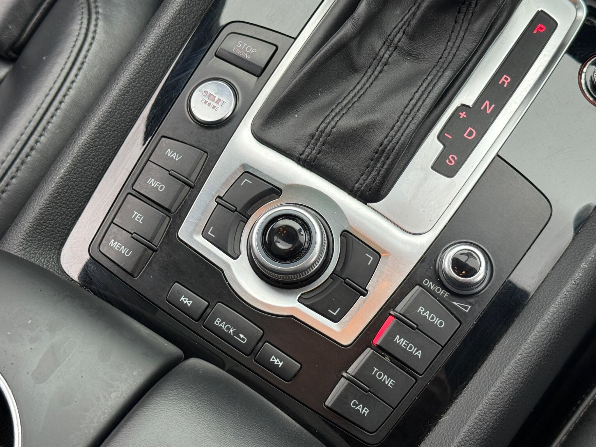 Audi Q7 - Image 72