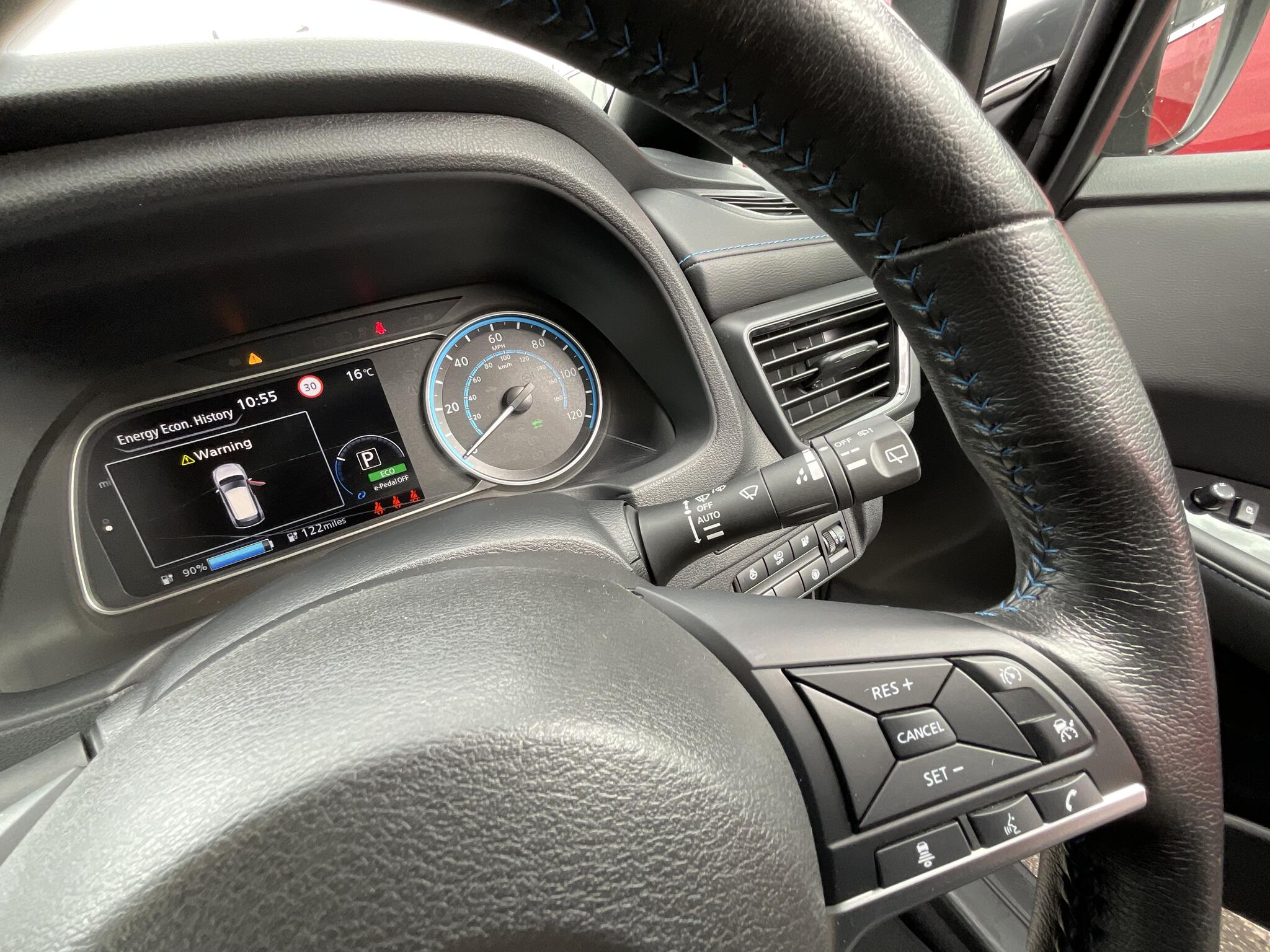 Nissan Leaf view 22