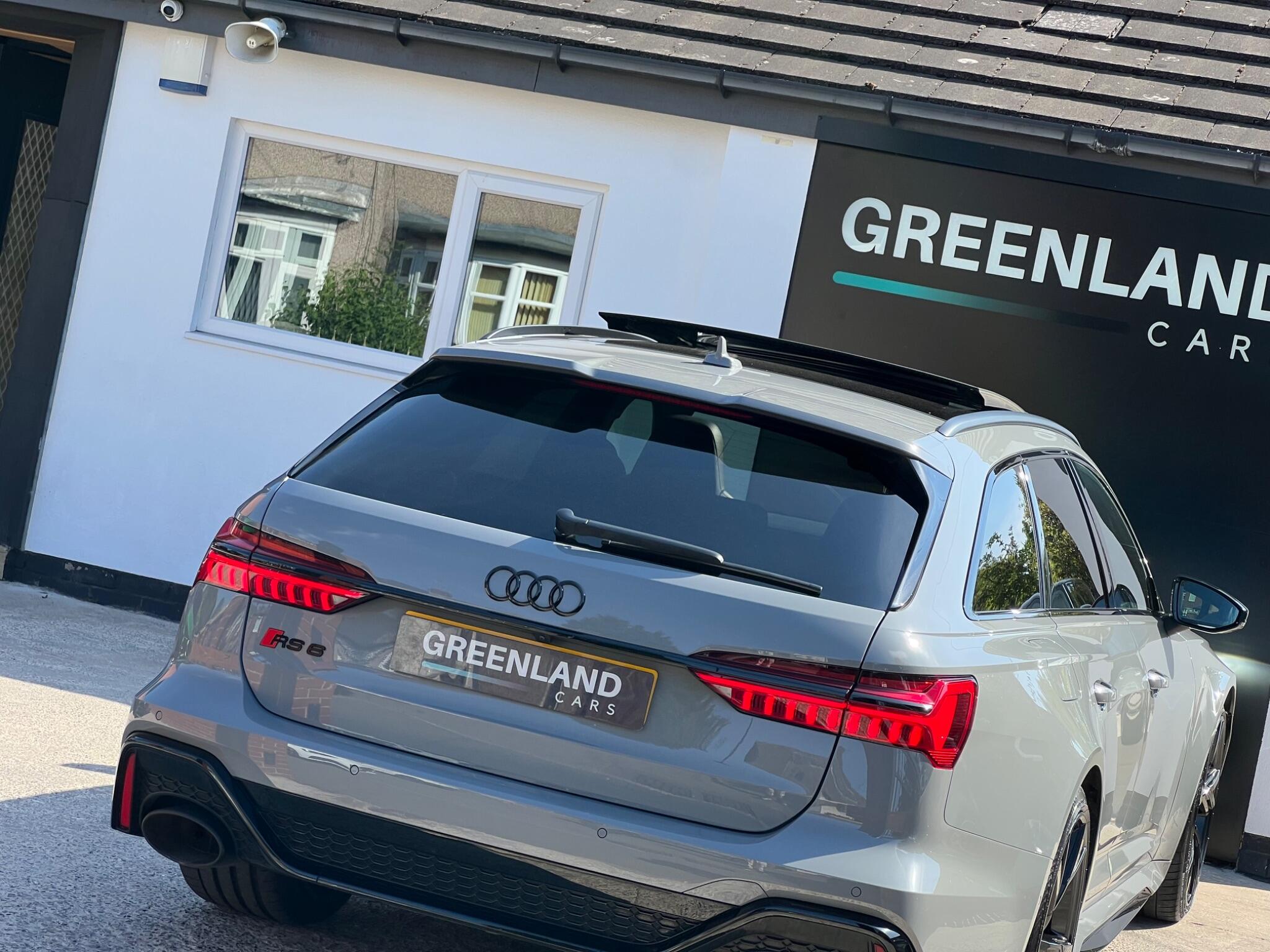 Audi RS6 view 20