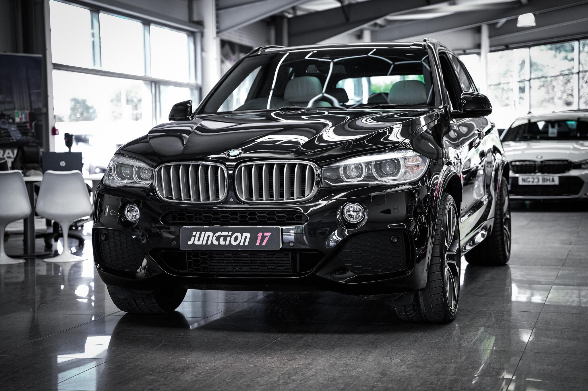BMW X5 view 13