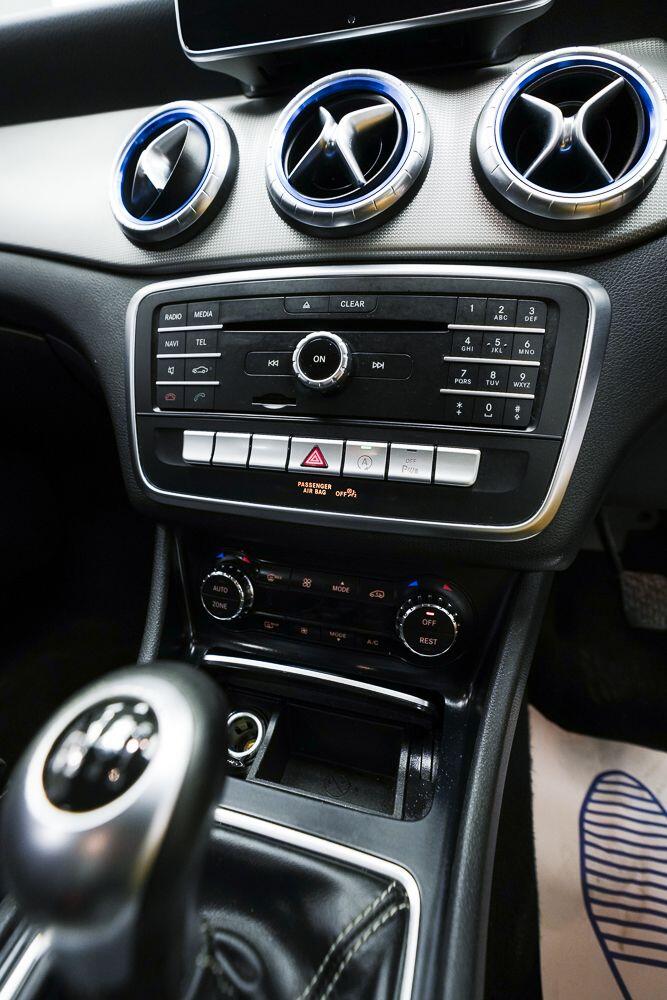 Mercedes-Benz Cla view 17